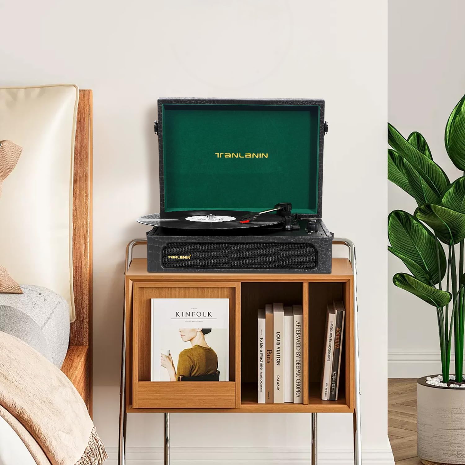 Vinyl Record Player Bluetooth with Built-in Speakers, Bass/Treble Control, Vintage Portable Turntable Support AUX/RCA Output, Black & Green（Alligator Pattern）