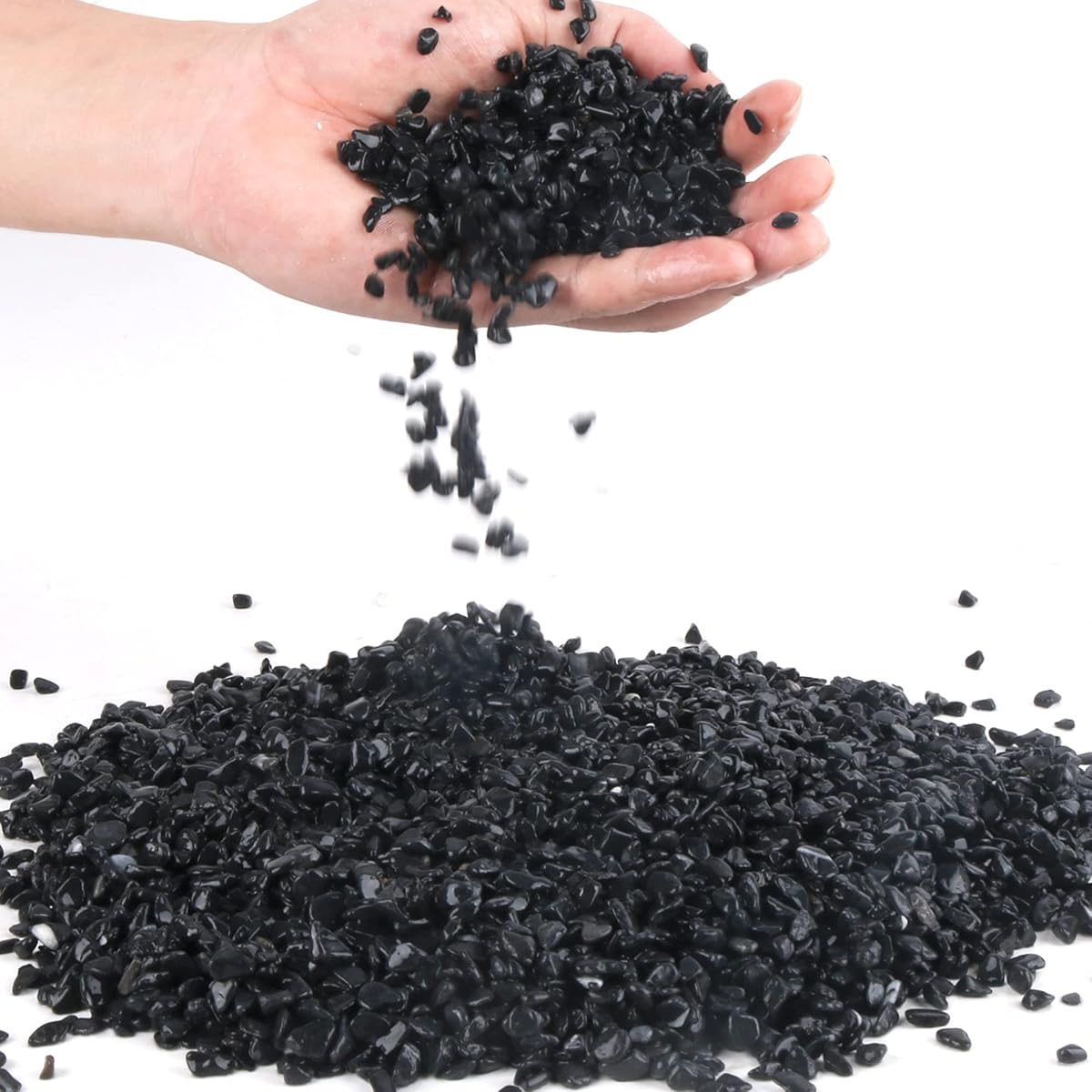 Rocas de grava de guisante de cactus negro de 3 libras, guijarros de 1/4 de pulgada para plantas de interior, rocas suculentas naturales y rocas de río decorativas para acuarios, jarrones, jardinería al aire libre, aderezo para plantas en macetas