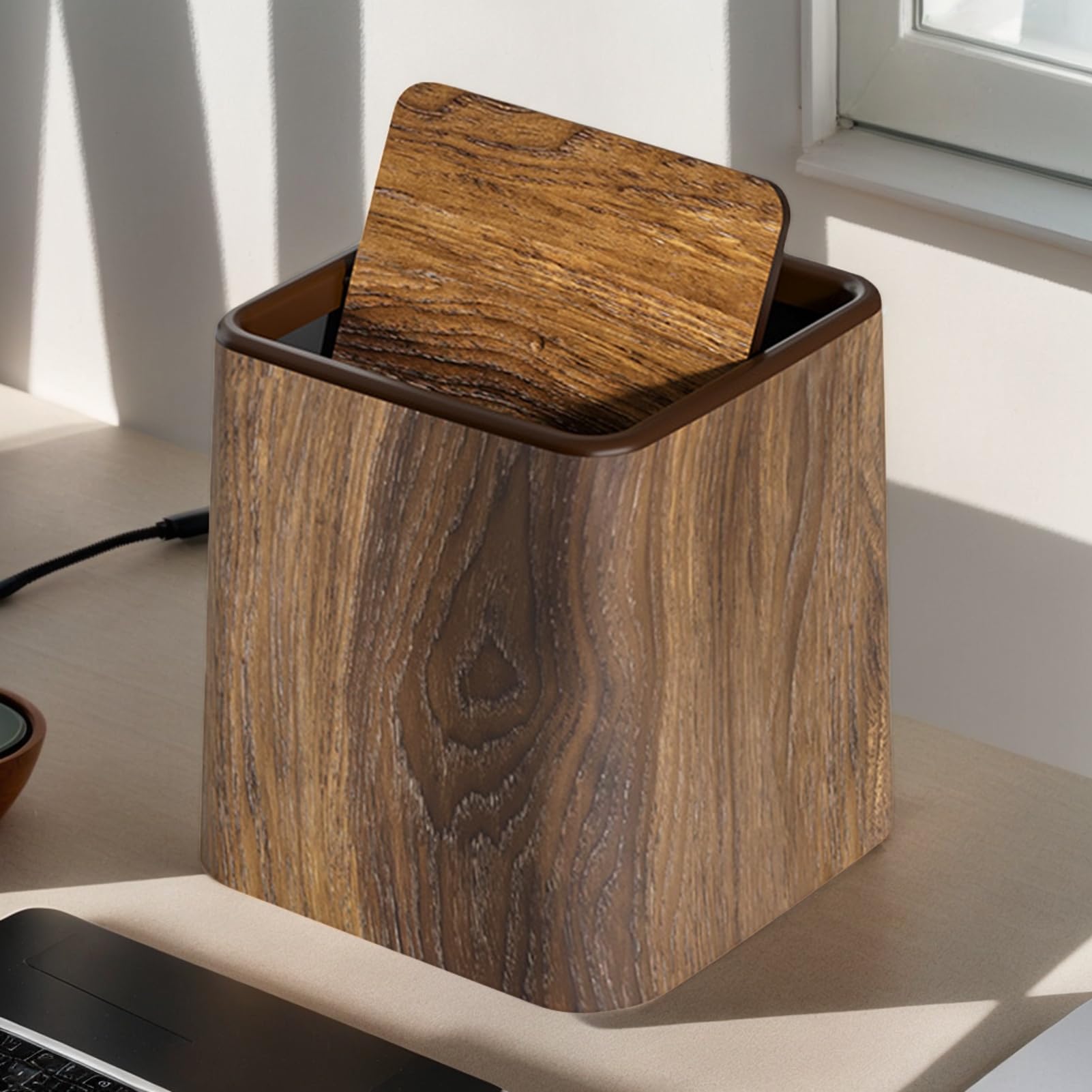 Genérico Cubo De Basura Para Escritorio | Papelera Pequeña,Cubo de Basura Retro con Tapa Ahorra Espacio para Habitación Infantil Cocina Residencia Universitaria