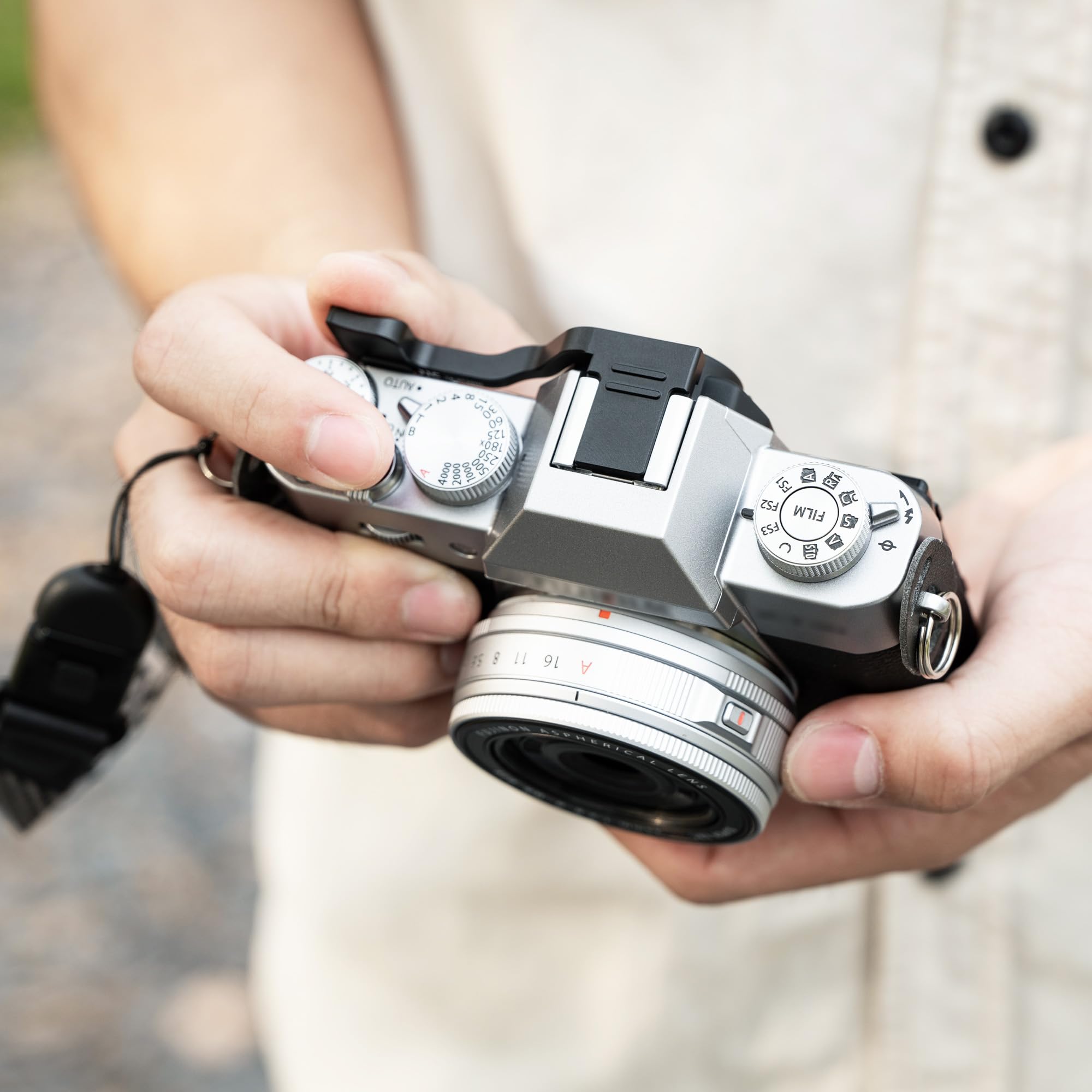 JJC Poignée en métal pour Appareil Photo Fujifilm X-T30III X-T30II X-T30 X-T20 X-T10, Support de Pouce amélioré pour Prise de Vue à Une Main