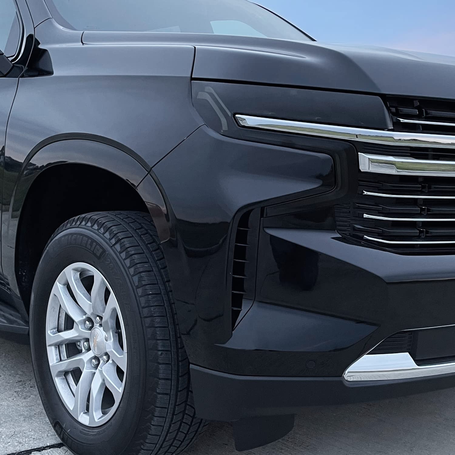 SlickMod Pre-Cut Vinyl Smoke Tint For 2021-2022 Chevy Tahoe Sidemarker - 35% Light Smoke