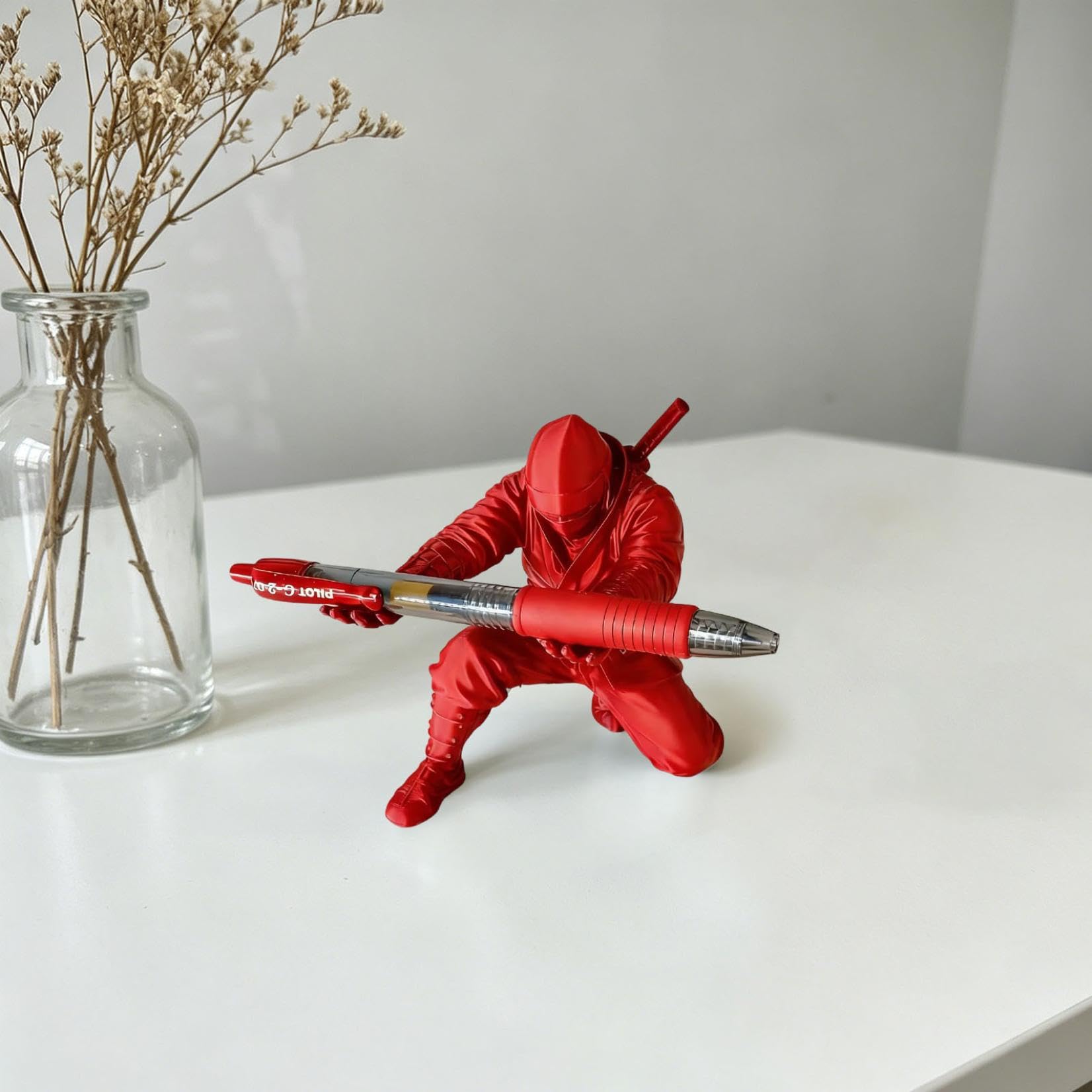 3D Printing Samurai Pen Holder, Creative Ninja Warrior Pen Holder, Pencil Storage Rack for Men, Gamers, History Fans, Office Gadgets (Red)