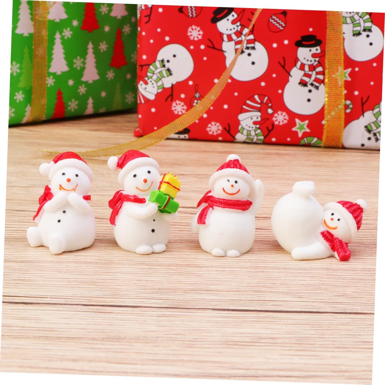 Unomor 13pcs Xmas Decor Christmas Decor Micro Landscape Decoration Christmas Snow Decorations Decor Snow Globes for Children Toy Desktop Ornament Desktop Decoration