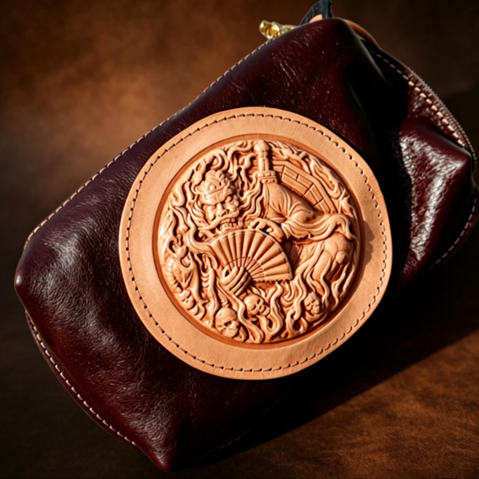 Bolsa De Teléfono En Piel Genuina, Real, Clutch De Zhong Kui Tallada A Mano, Bolsa Retro En De Vaca Grano Superior, Bolsa Almacenamiento con Diseño De Dios Chino En Relieve