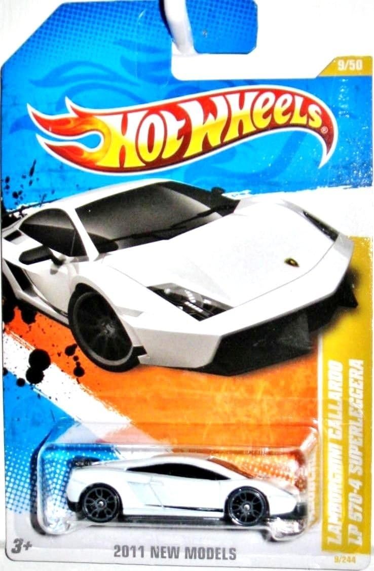 LAMBOURGHINI Gallardo LP 570-4 SUPERLEGGERA in White 2012 New Models 1:64 Scale Collectible Die Cast Car #009