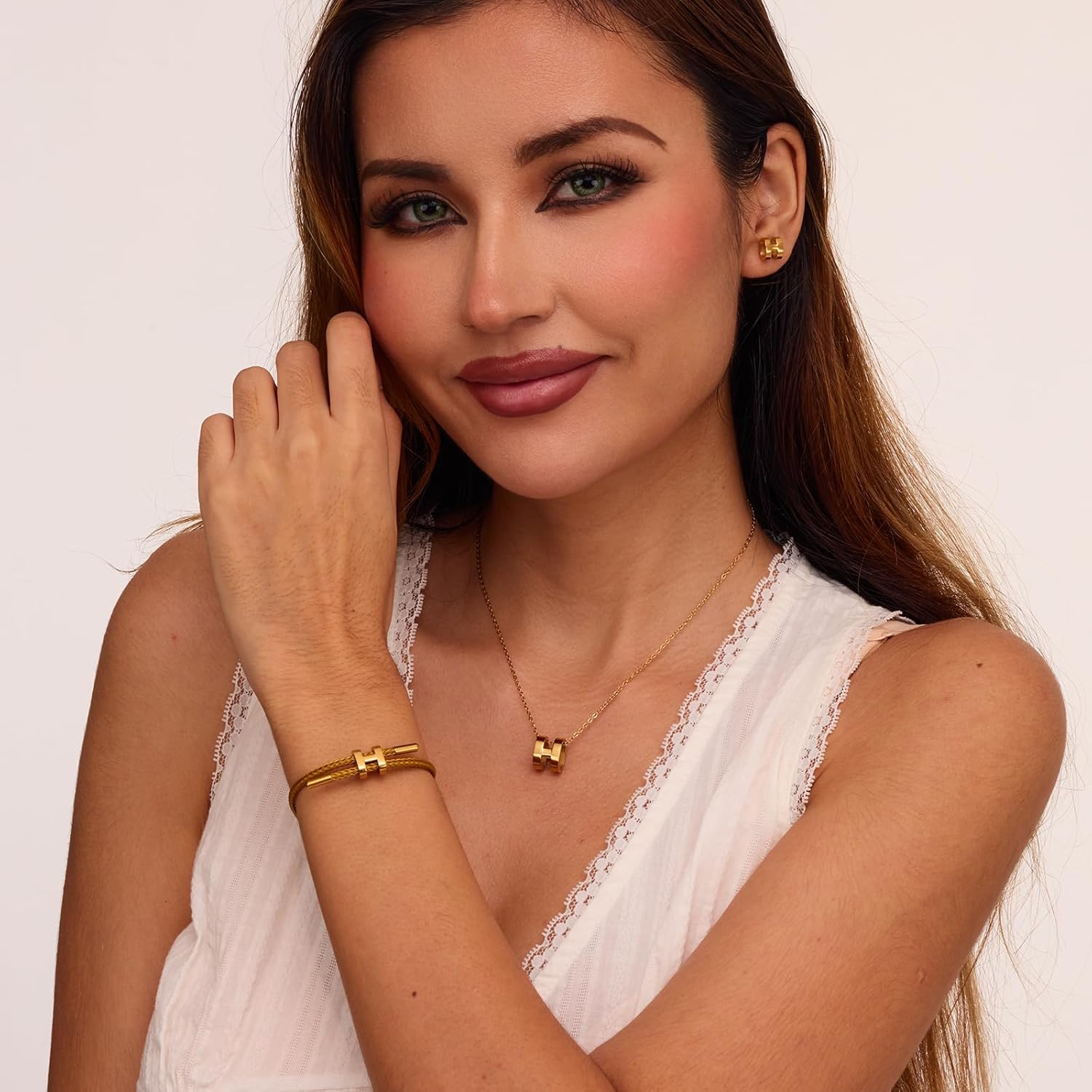 AIMADE Bracelets for Women Adjustable Charm Bracelet, 18k Gold-plated Buckle Design Titanium Steel Wire Rope Women's Gift Jewelry