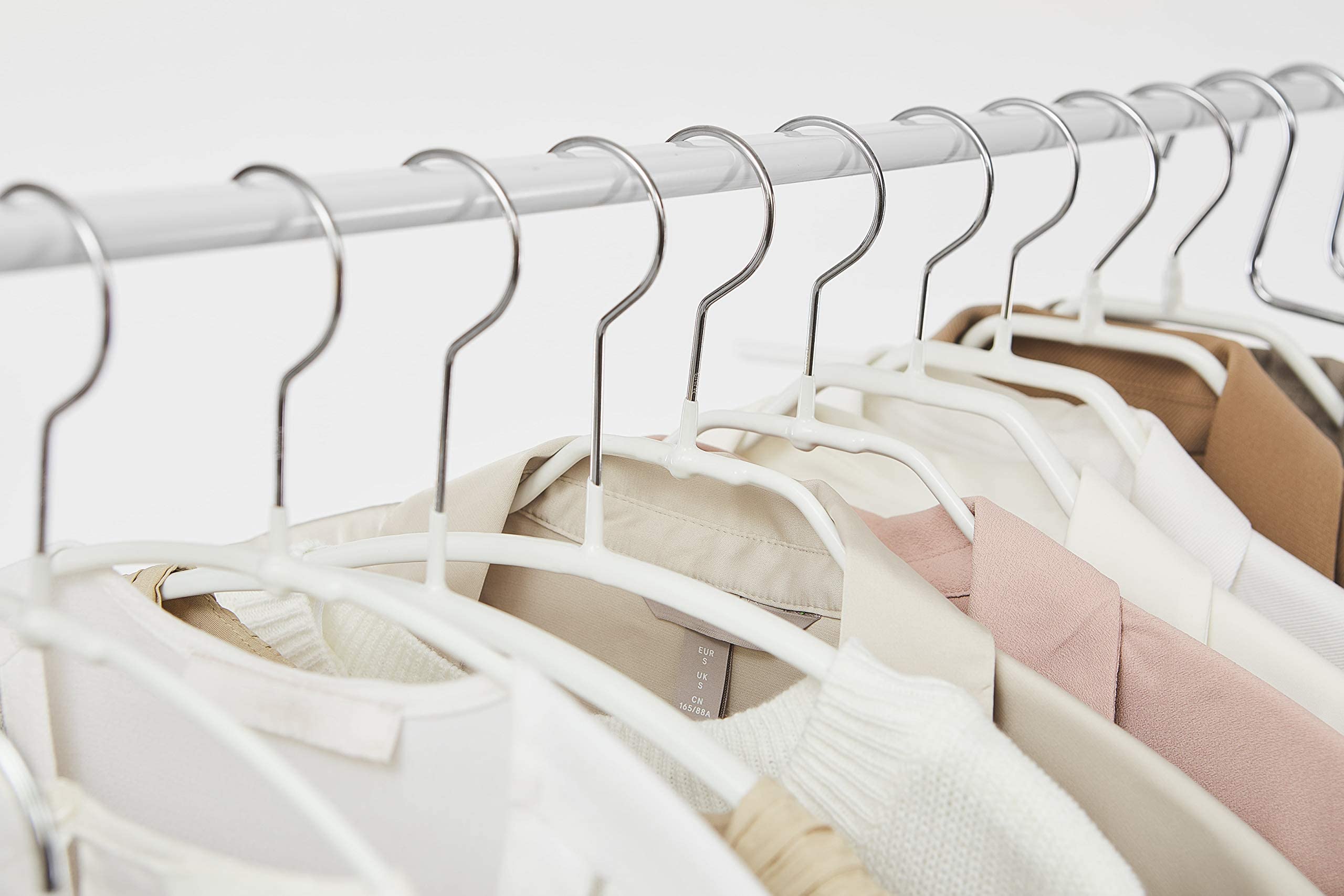 MAWA Wieszak na ubrania Light, zestaw 50 oszczędzających miejsce i antypoślizgowych wieszaków, idealny do T-shirtów, topów i lekkich swetrów, z hakiem obrotowym o 360° i powłoką antypoślizgową, 40 cm