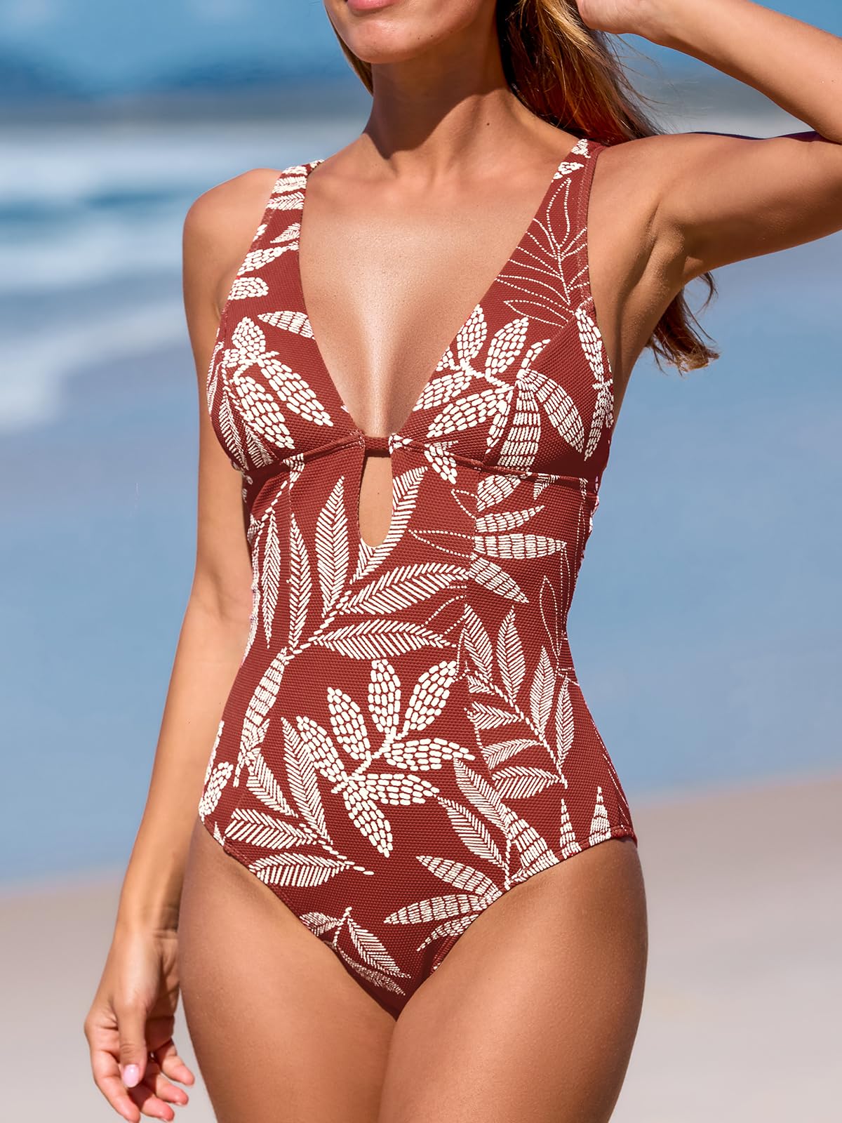 CUPSHE Maillot de bain une pièce pour femme avec col en V profond et découpe en O