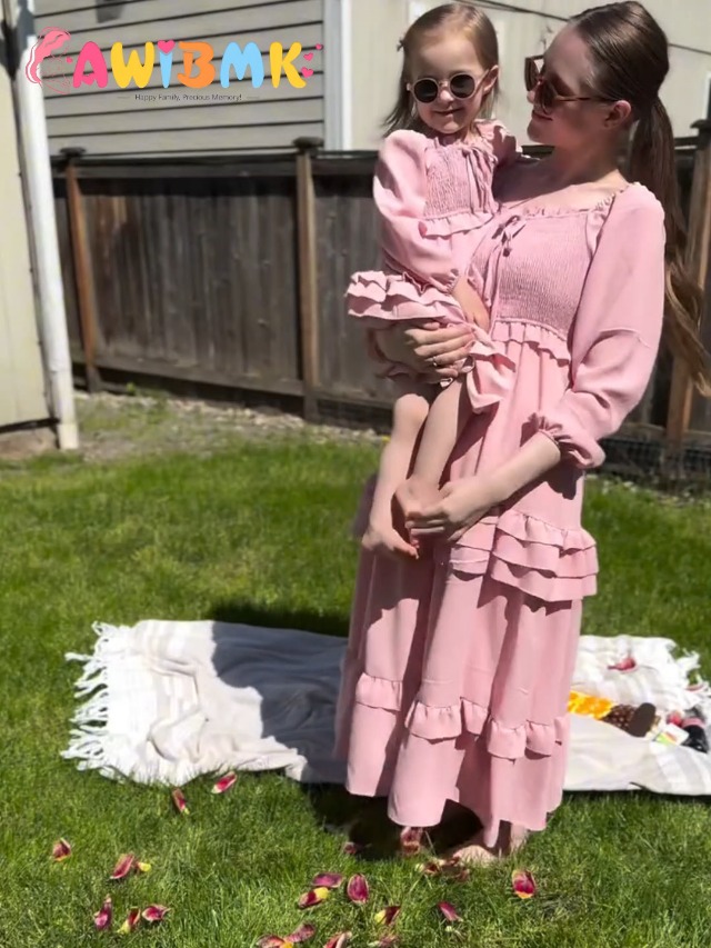Amazon.com: AWIBMK Mother Daughter Matching Boho Dress Long Sleeve Tiered  Smocked Dress Holiday Wedding Mom and Me Fall Dress Pink S : Clothing,  Shoes & Jewelry