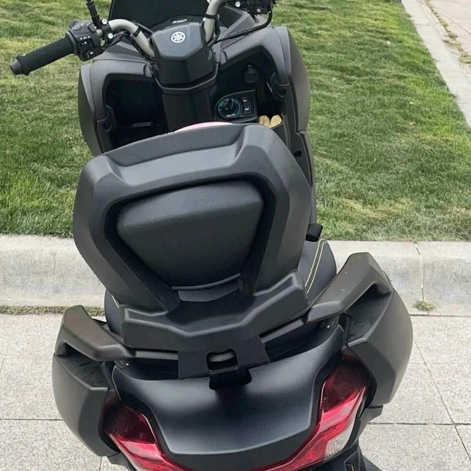 Amazon | Kemy'sタンデムバックレスト NMAX125 NMAX155 2025 2026新