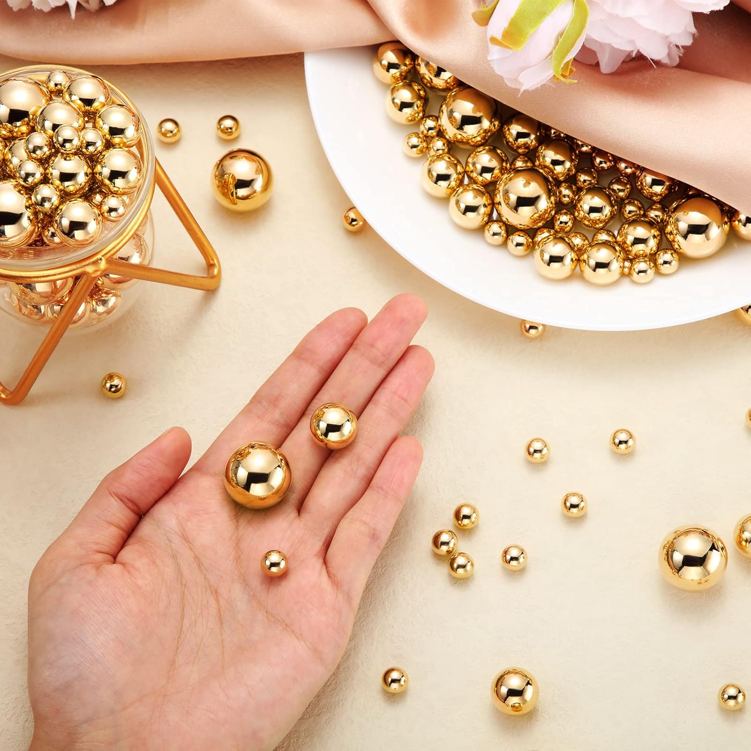 Junkin 500 Pcs Vase Filler Faux Pearls Vase Makeup Beads Bulk No Hole Gloss Pearl Beads Mixed Sizes Round Pearls for Wedding Home Table Birthday Decoration, 8/14/20 mm (Gold)