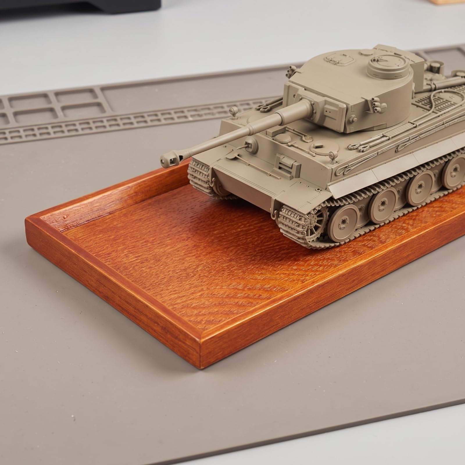 Vassoio Espositivo in Legno Rettangolare Base Espositiva Stabile Espositore per Modellismo Militare