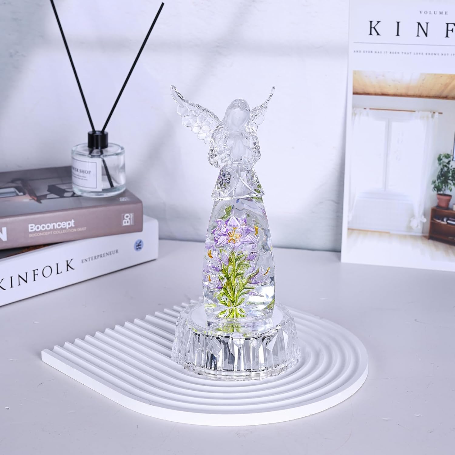 Acrylic Angel Figurines, Lighted Christmas Angel, Praying Woman Sculpture, Crystal Glass LED Finish Figurine Lamp, Clear Glass Angel Gifts for Mom, for Living Room, Bedroom, Office Desktop