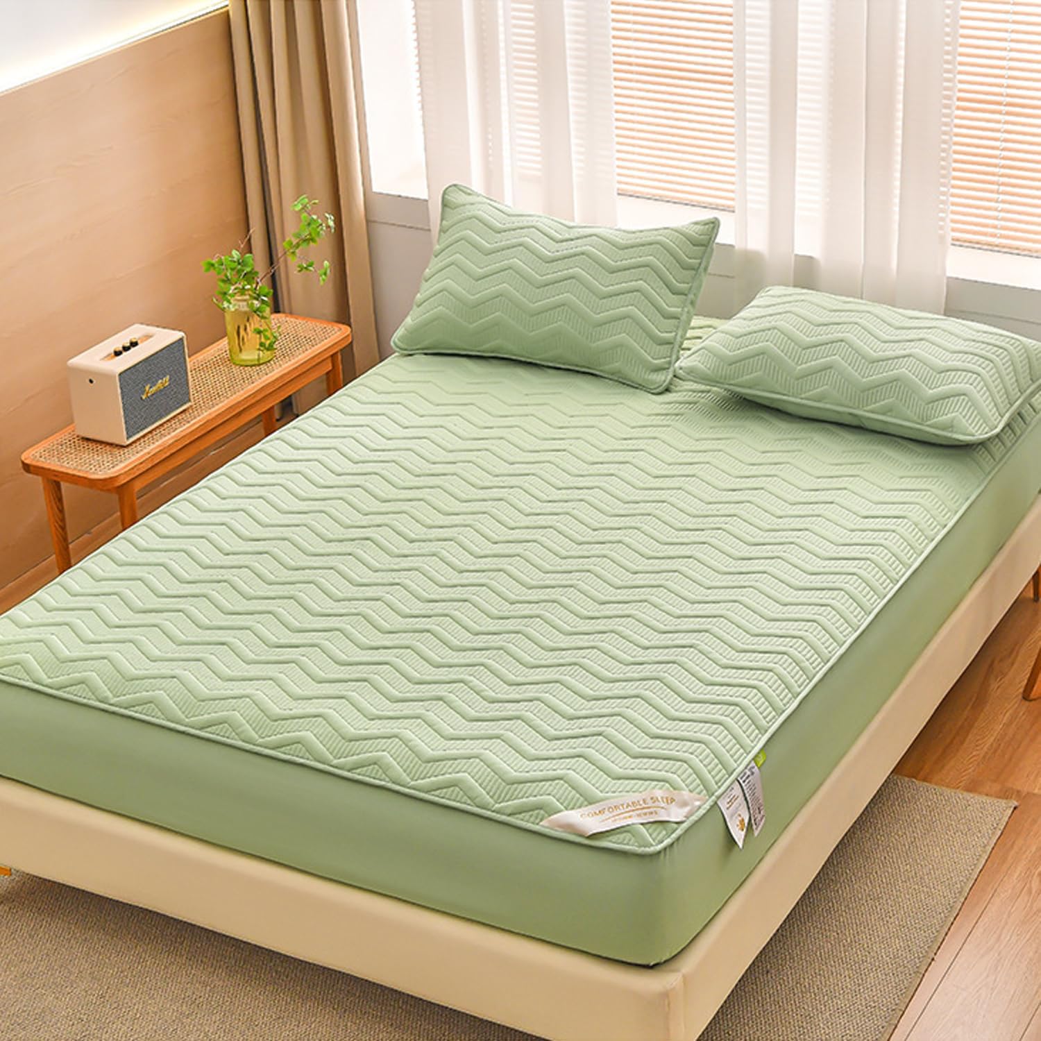 Queen Size Soft Mattress Protector Soybean Cotton Quilted Fitted Sheet 360 Degree Wrap Mattress Cover Anti Slip Bedcover Household Bedsheet Deep Pocket of 30 Cm,Green,120 * 200cm