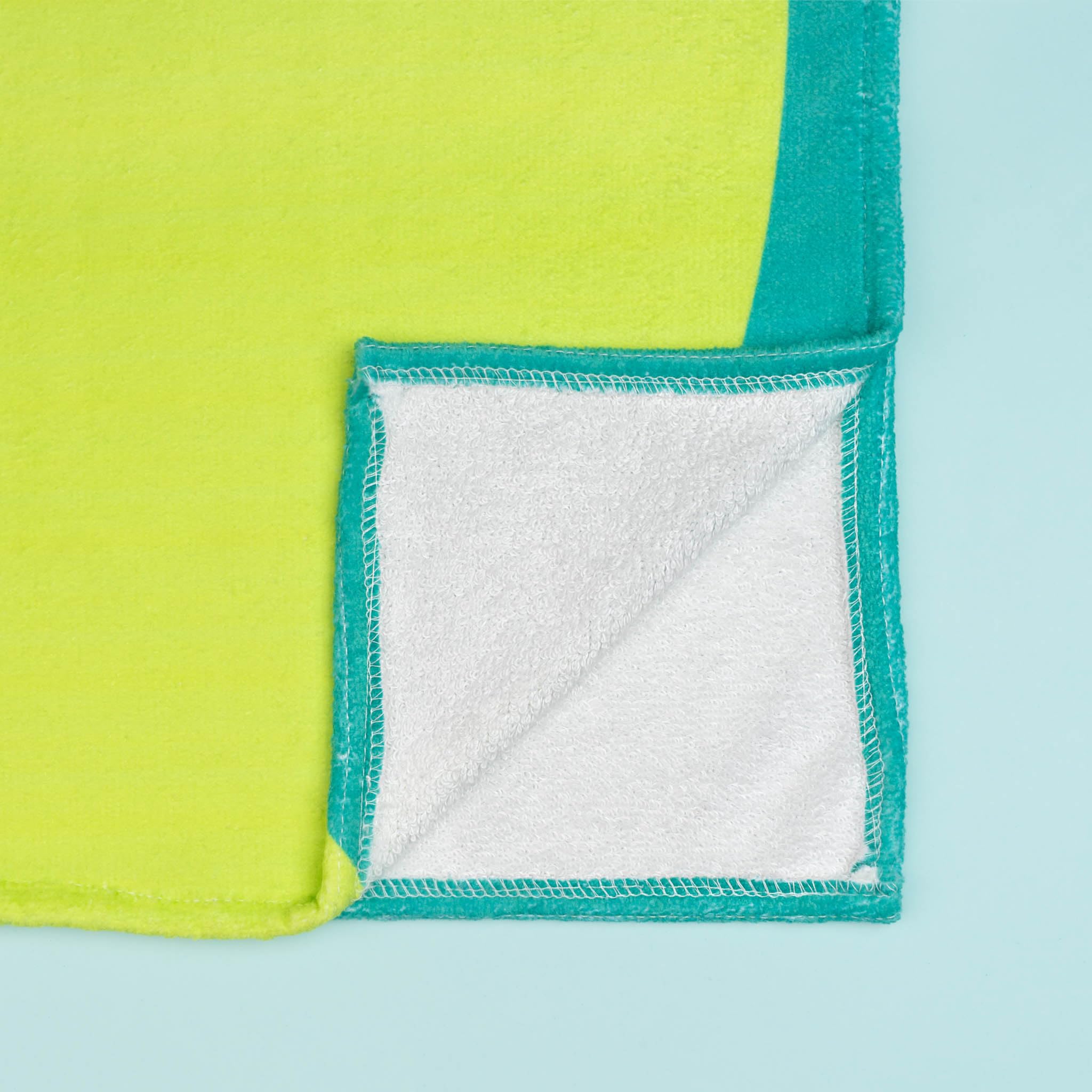 Wanapix | Accappatoio Poncho Bambino Personalizzato | Poncho da Bagno con Nome | Asciugamano con Cappuccio Bambini | Spiaggia/Piscina | M (110 a 134 cm) | Arcobaleno