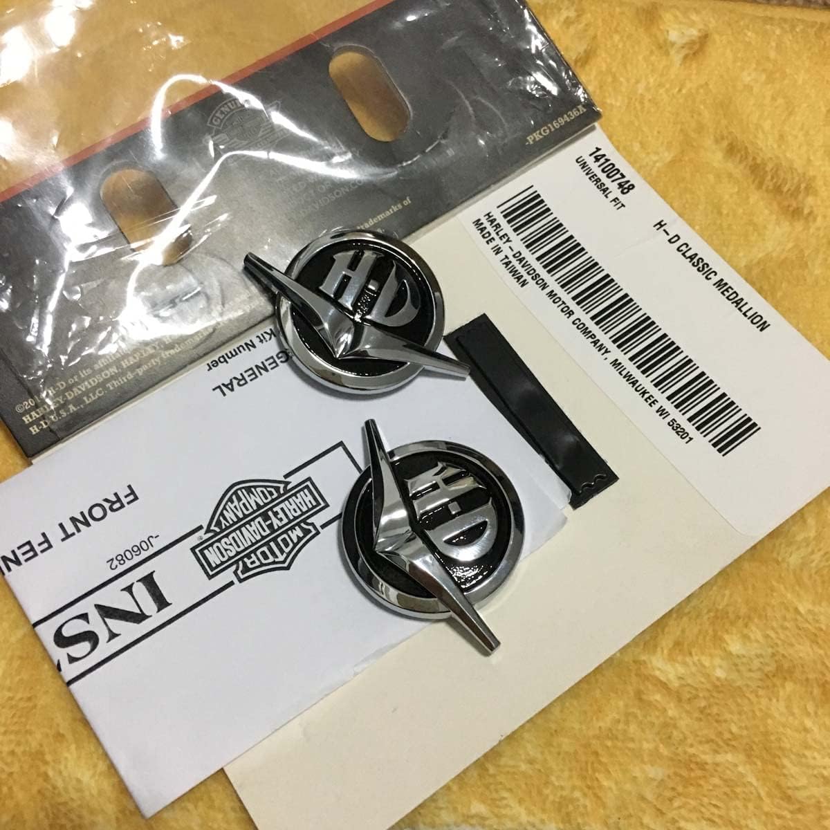 Emblem Medallion Logo Compatible for Harley Davidson Classic CVO Bar Wind Shield Case 1.5 inch Metal 2 Pcs 14100748
