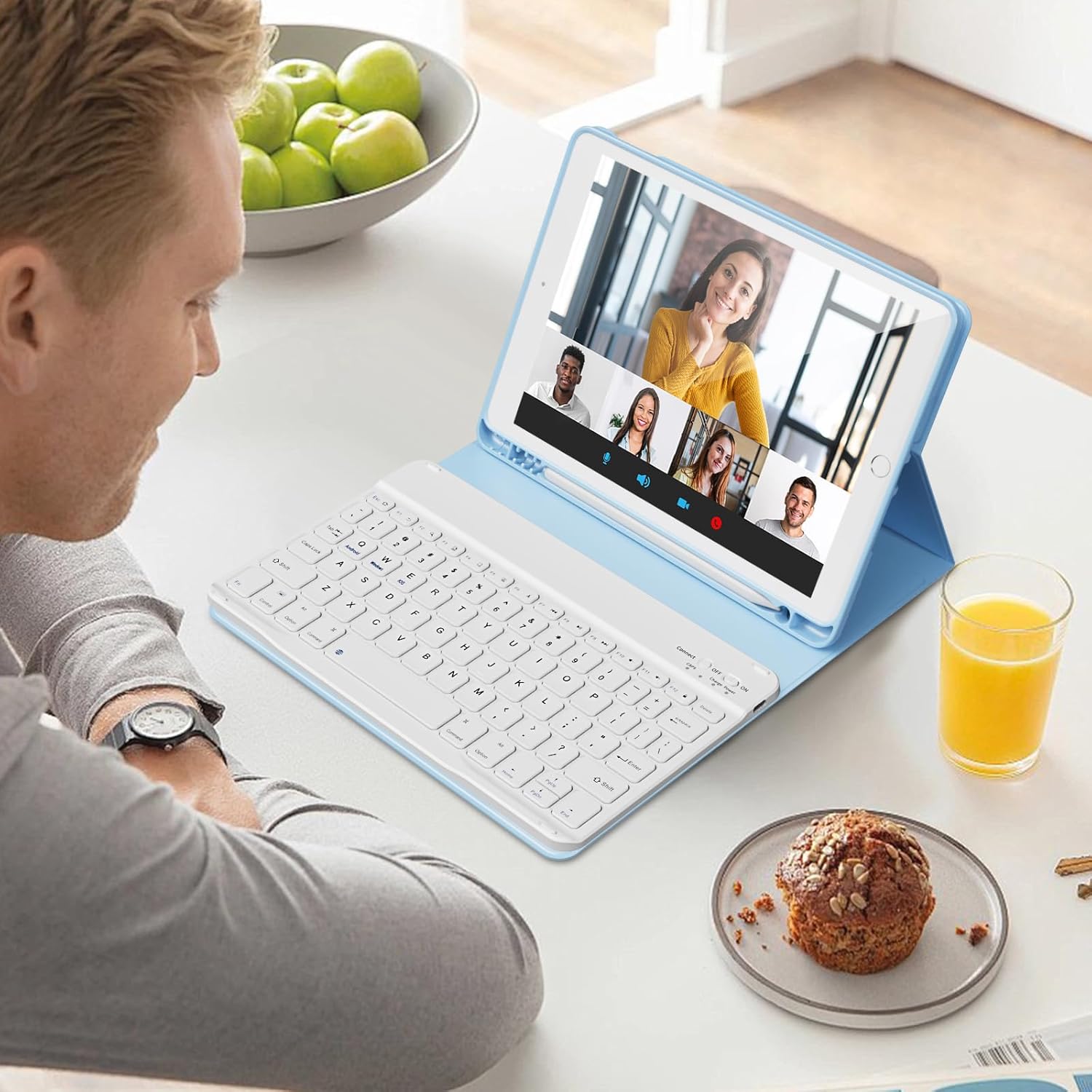 Keyboard Case for iPad 9th/8th/7th Generation (10.2 Inch, 2021/2020/2019), Smart Magnetic Detachable Wireless Bluetooth Keyboard, Folio Stand Cover with Pencil Holder, Sky Blue