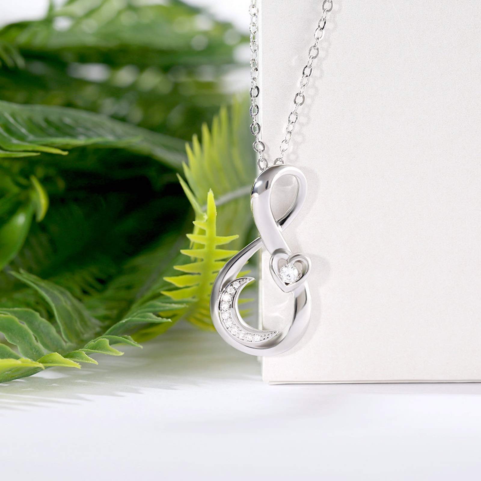 KnSam Collar de plata para hombre con colgante, cadena de plata para hombre, con 8 corazones y luna de circonitas, chapado en oro, joyas para mujeres y niñas, plata, Cobre