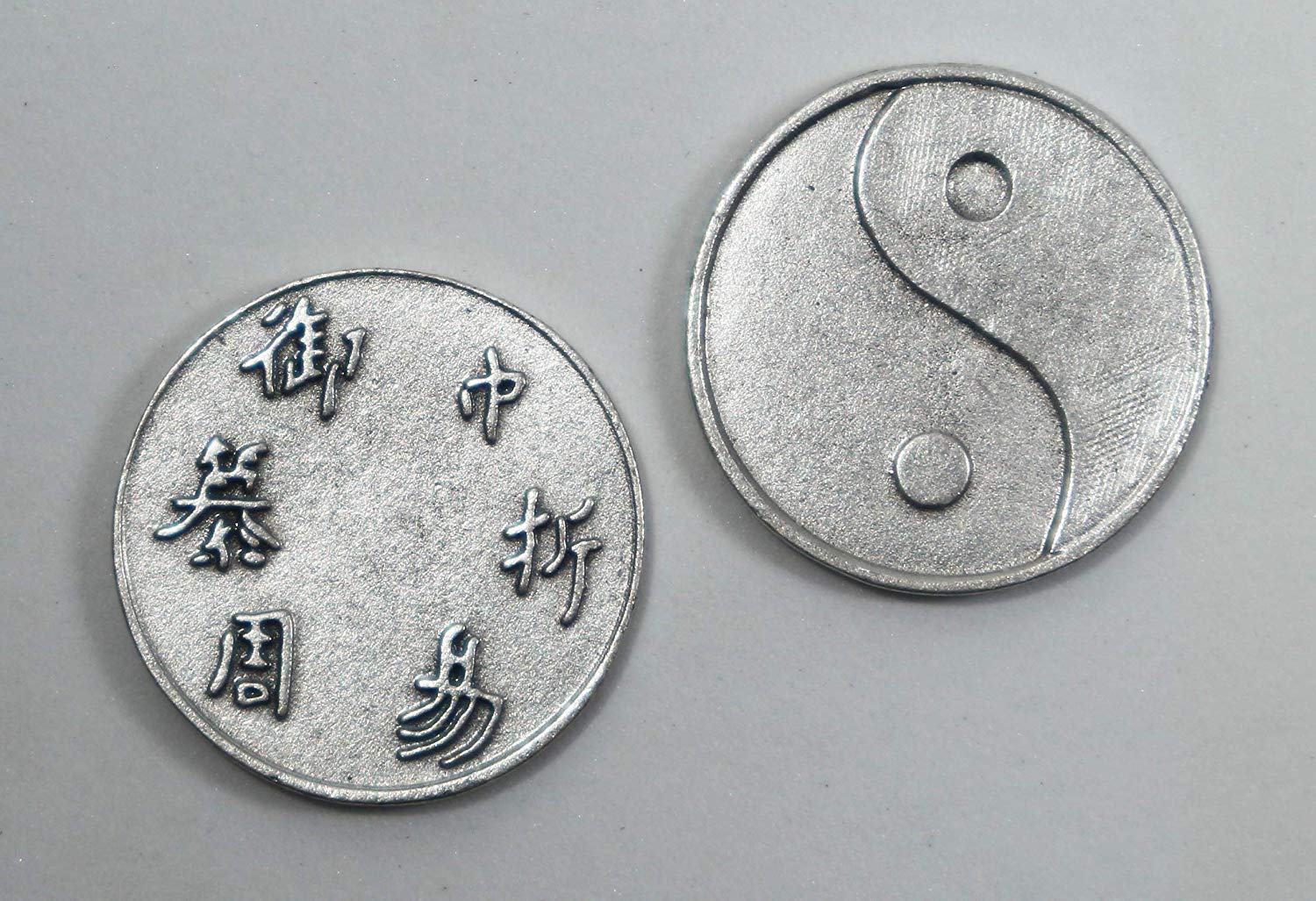 TAO Yin Yang silver plated coins - I Ching Oracle and Lucky Charm - Coin  diameter Cm 2,1 - N. 10 pieces : Amazon.nl: Toys & Games