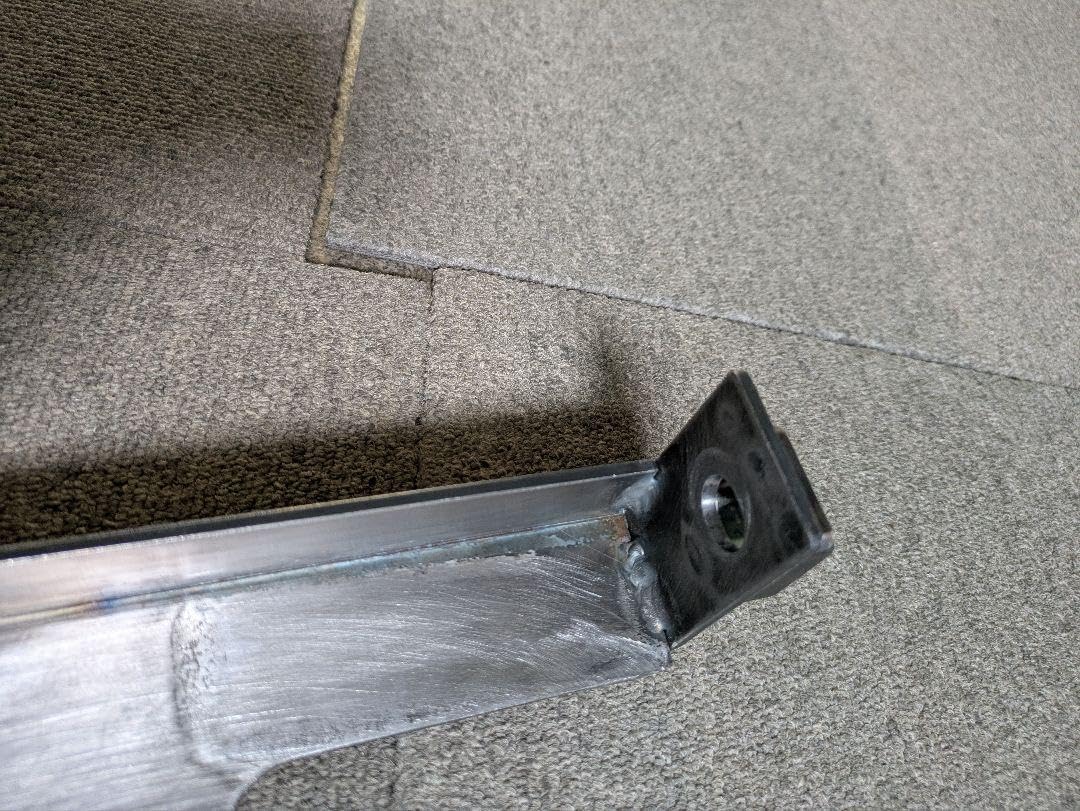 キャリィDA16T 前期型 運転席側サイドステップ 後期型取り付け不可 無