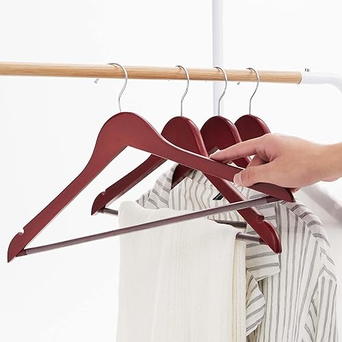 Miniatura 8 de Perchas de madera natural maciza, paquete de 20 perchas resistentes con acabado liso con barra antideslizante para pantalones, muescas cortadas con