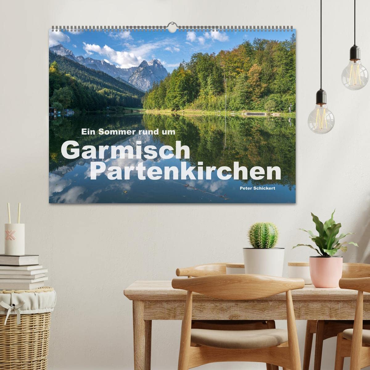 CALVENDO - Ein Sommer rund um Garmisch-Partenkirchen (Wandkalender 2027 DIN A2 quer), Monatskalender: Eine der schönsten Gegenden Deutschlands in einem Kalender vom Reisefotografen Peter Schickert.