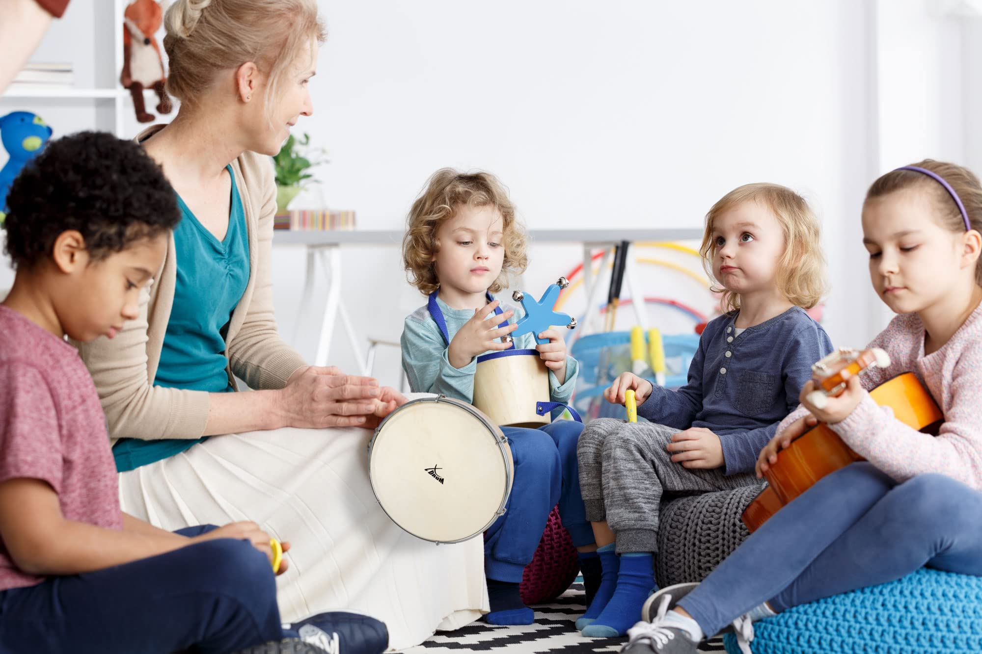 XDrum HTM-10S Tambourin 10" avec Peau Naturelle, Diamètre: 10" (25 | 4 cm), Peau robuste en peau de mouton, Cadre en bois d’érable, 6 crochets de tension pour accorder le tambourin, Polyvalent