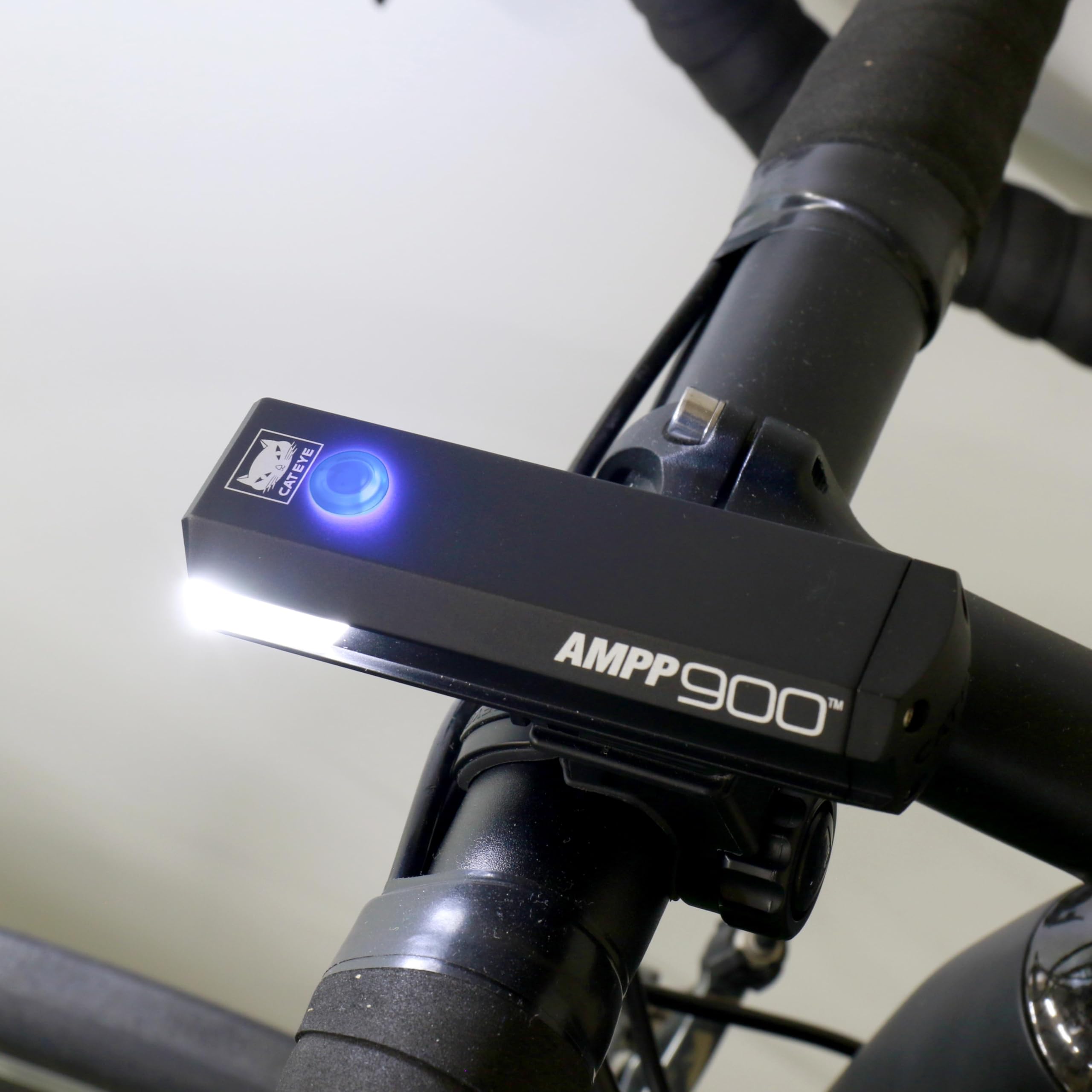 CatEye AMPP 900 Feu Avant et feu arrière VIZ 300 – Lumières de vélo Rechargeables par USB pour vélos de Route et de Banlieue