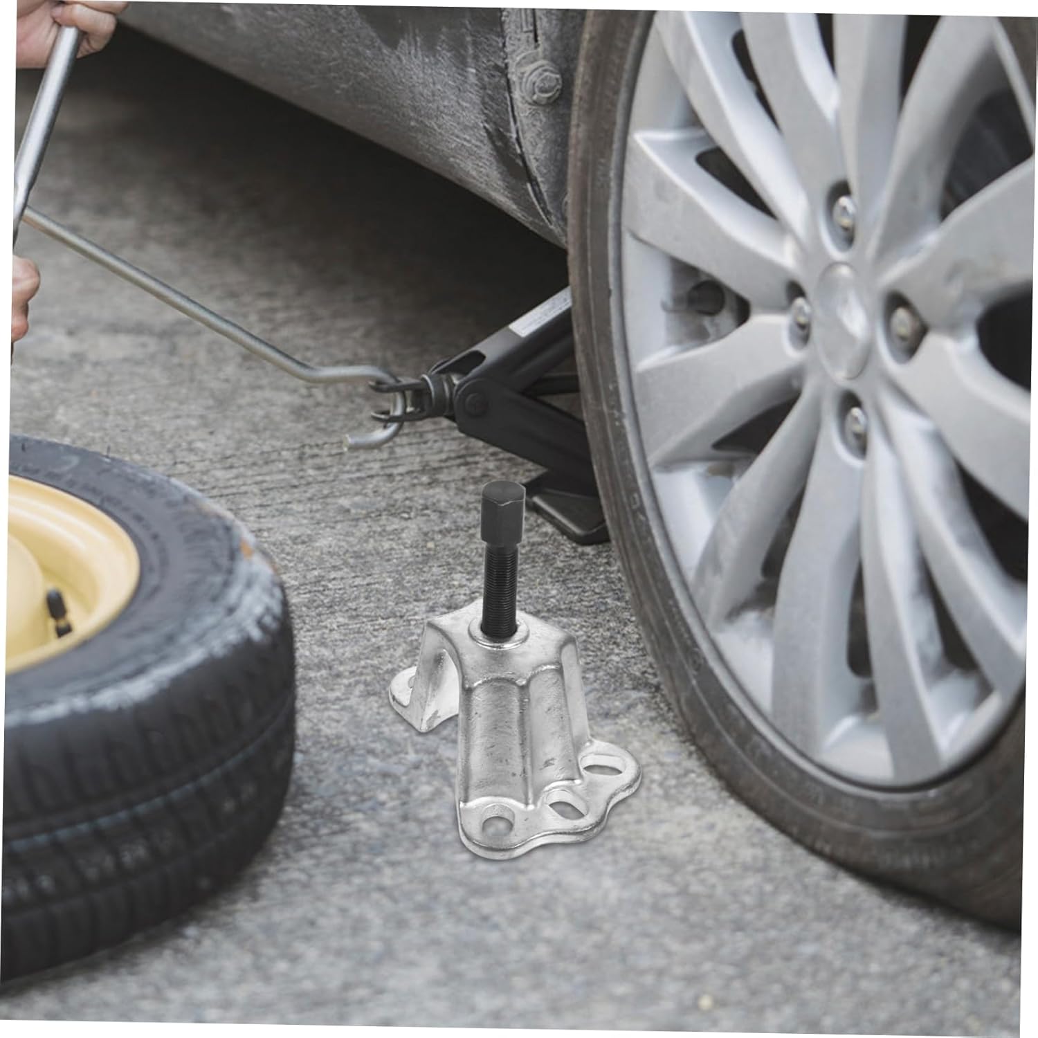 Firm Iron Wheel Hub Puller Quick Axle Remover Tool for Brake Drum Small Bearing Puller