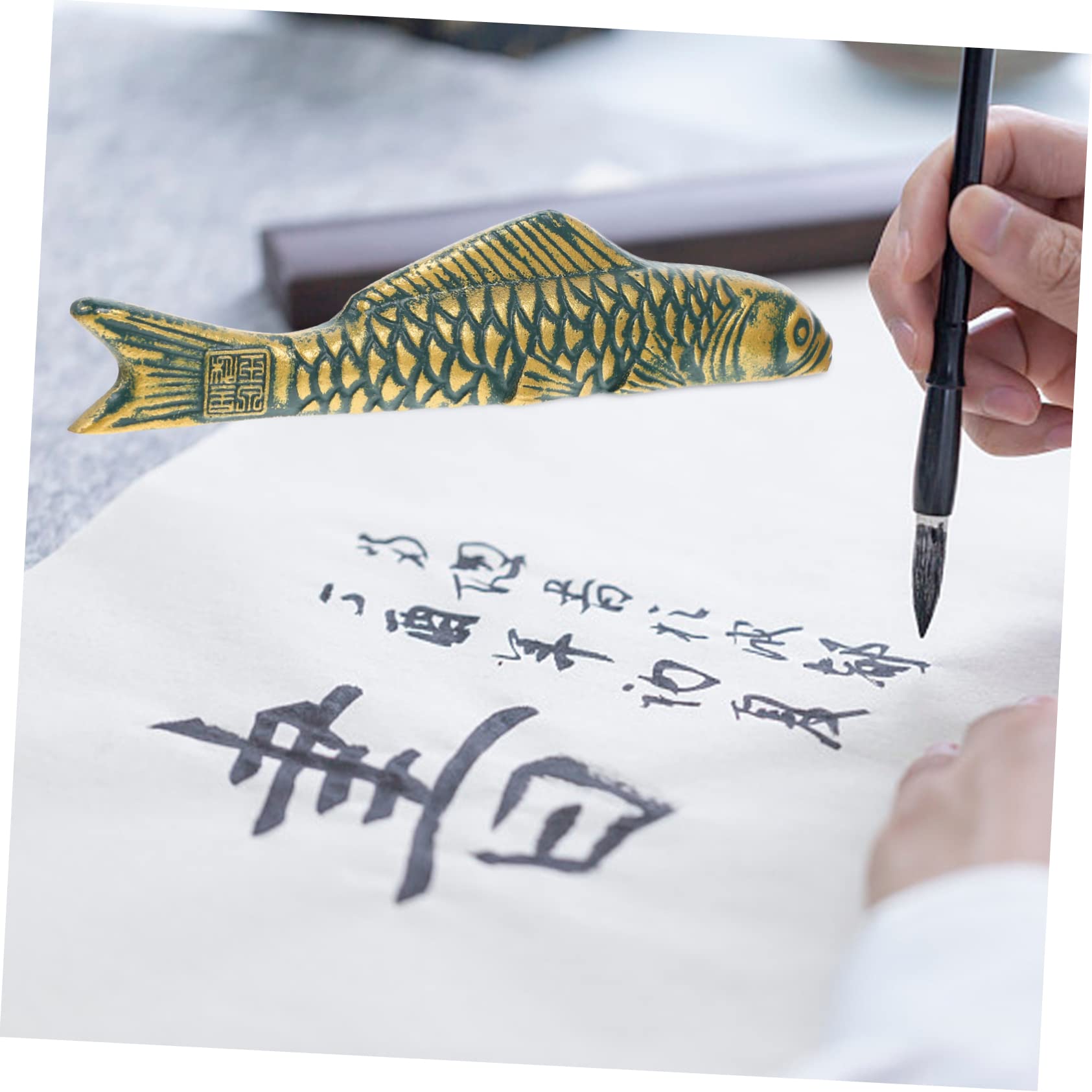 Peso Per Calligrafia Forma Di Carpa Ghisa Fermacarte Decorativo Per Pittura e Scrittura Accessorio Per Ufficio e Casa Facile Da Pulire e Manutenere Design Elegante