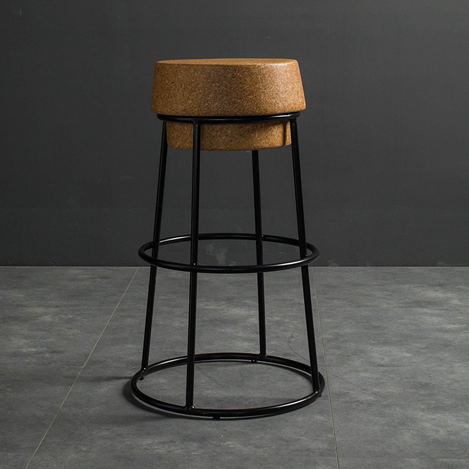 Tabourets de bar en métal 65cm et 75cm avec assise ronde en liège