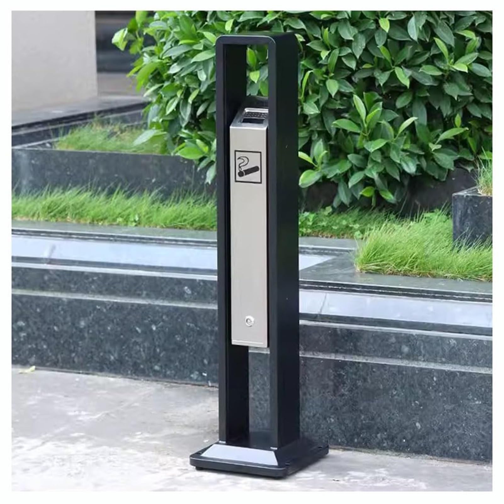 Cendrier de balcon coupe-vent idéal pour les soirées sur la terrasse