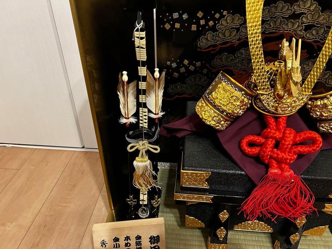 兜飾り中古一式 値下げ【五月人形 武将の御兜飾り 櫃付きセット一式