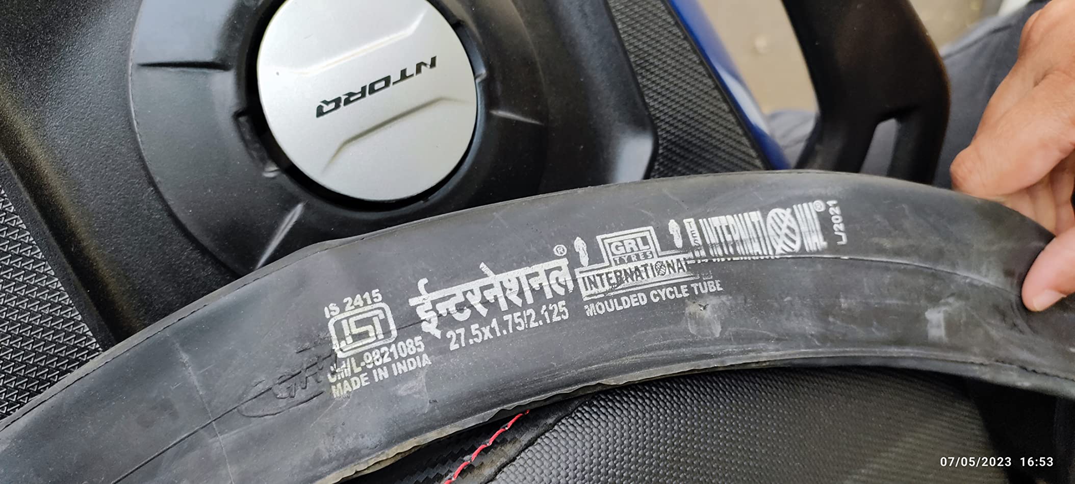 Buy Cycle Tube 700X35C (Schrader Valve) Online at Low Prices in India