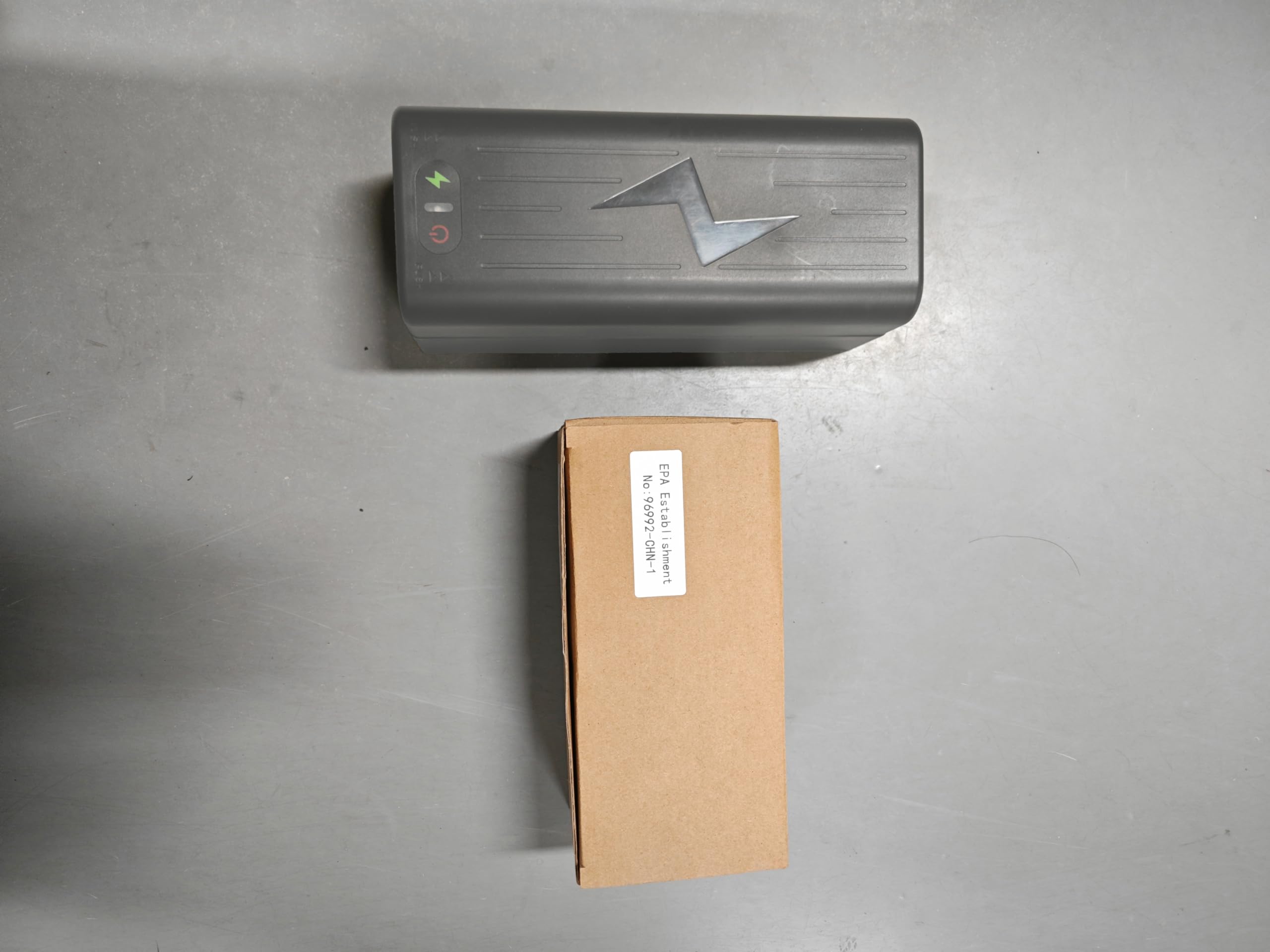 Trampas de ratones eléctricas para interior del hogar en color gris claro