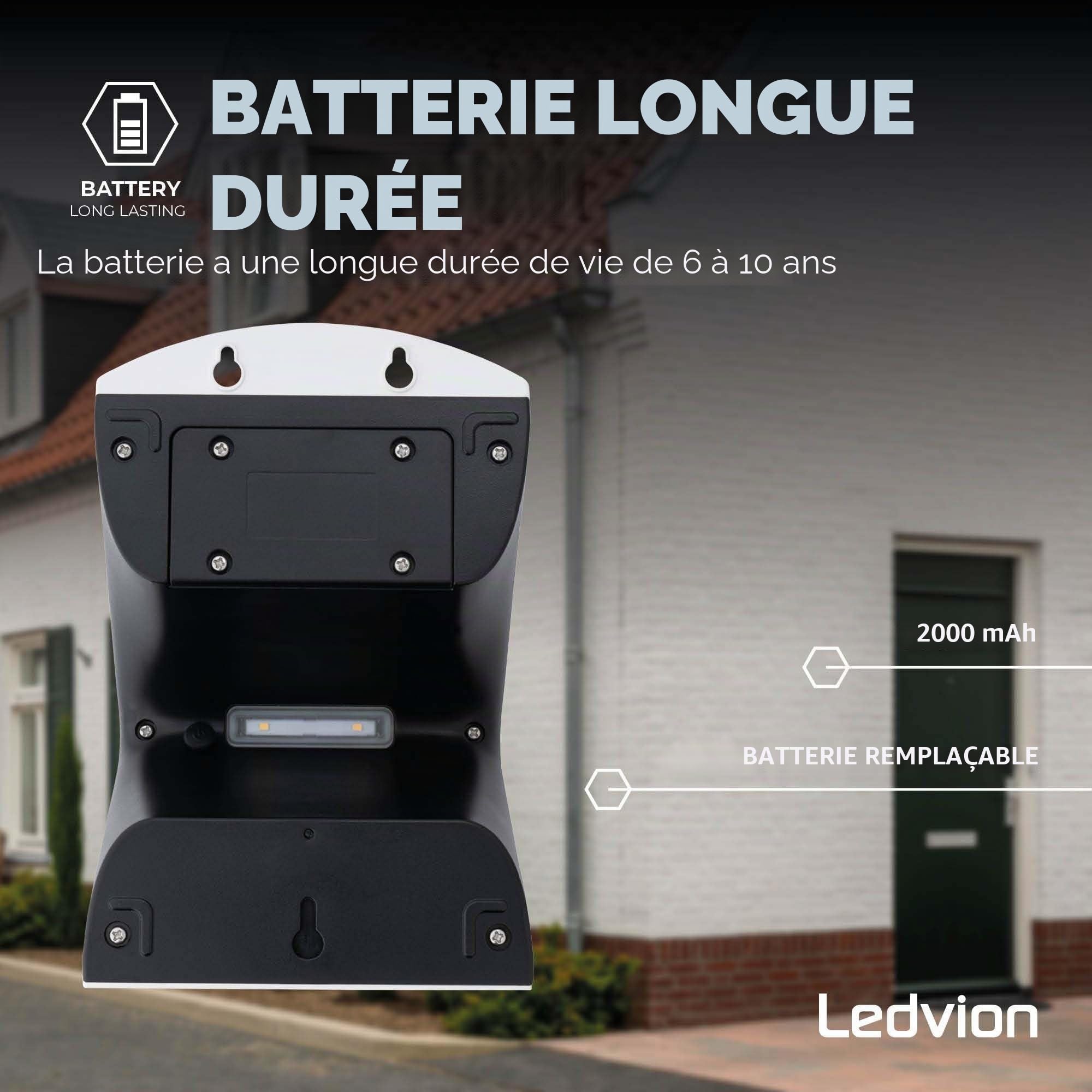Ledvion - Applique LED Solaire Moderne, 4W, 3000K, IP65, Blanche, 220 Lumens, avec Détecteur de Mouvement, Énergie Solaire, Économe en Énergie & Résistante aux Intempéries