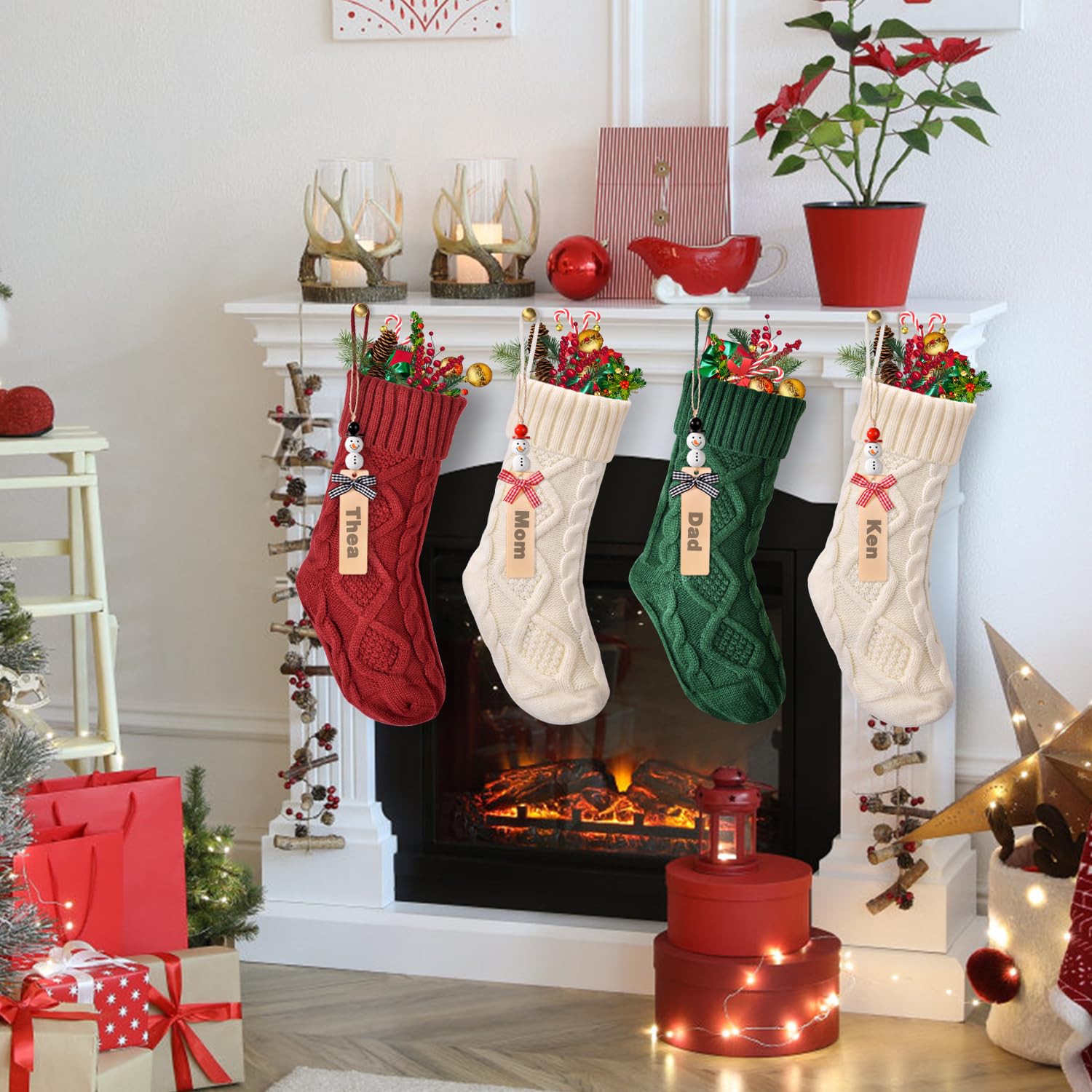 Paquete de 4 medias de Navidad personalizadas con etiquetas de muñeco de nieve, juego de 4 medias familiares con nombre personalizado para Navidad, medias de Navidad de punto trenzado grandes de 18