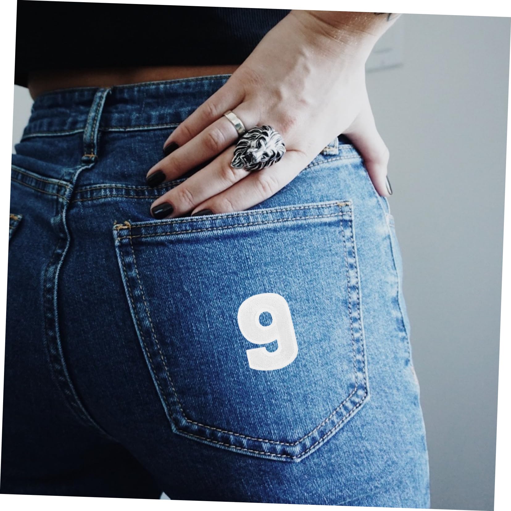 Housoutil 15 Set Patches Numerici Ricamati per Riparazione e Decorazione Abbigliamento Patches DIY per Magliette e Accessori Resistente e Sicuro per Prolungato
