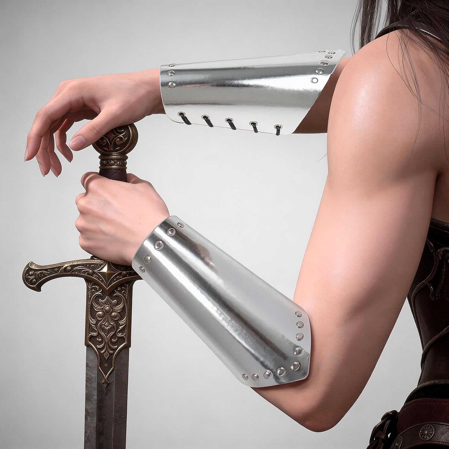 SUMGOGO Arm Bracer Medieval Iron Viking Bracer Arm Armor Cuff Gauntlet Renaissance Knight Costume Festival Birthday Accessory