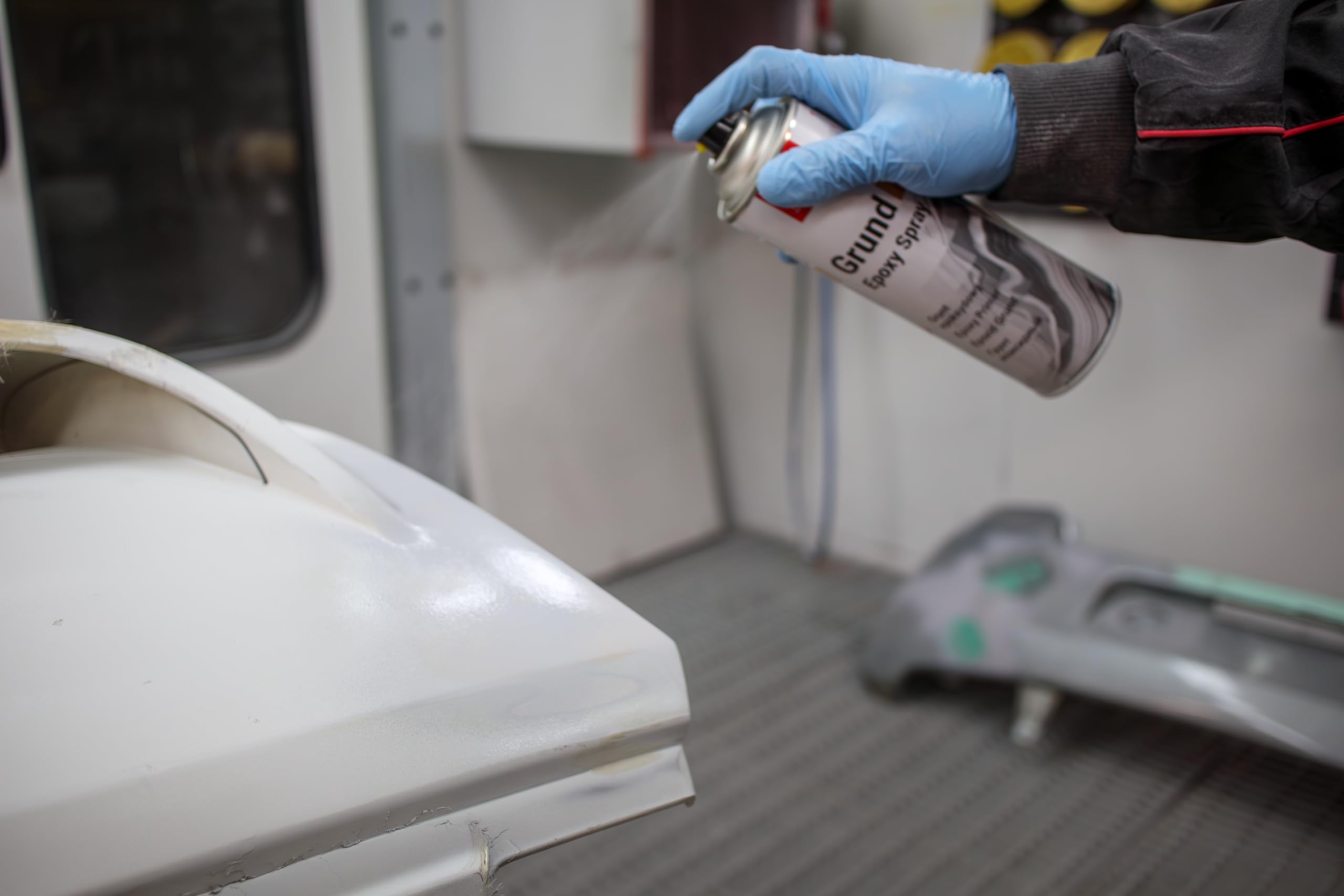 APP Epoxy Grund - Imprimación Spray Epoxi | Imprimación antióxido para metal : Protección contra la Corrosión | Pintura Antioxido Metal | Gris claro | 500 ml