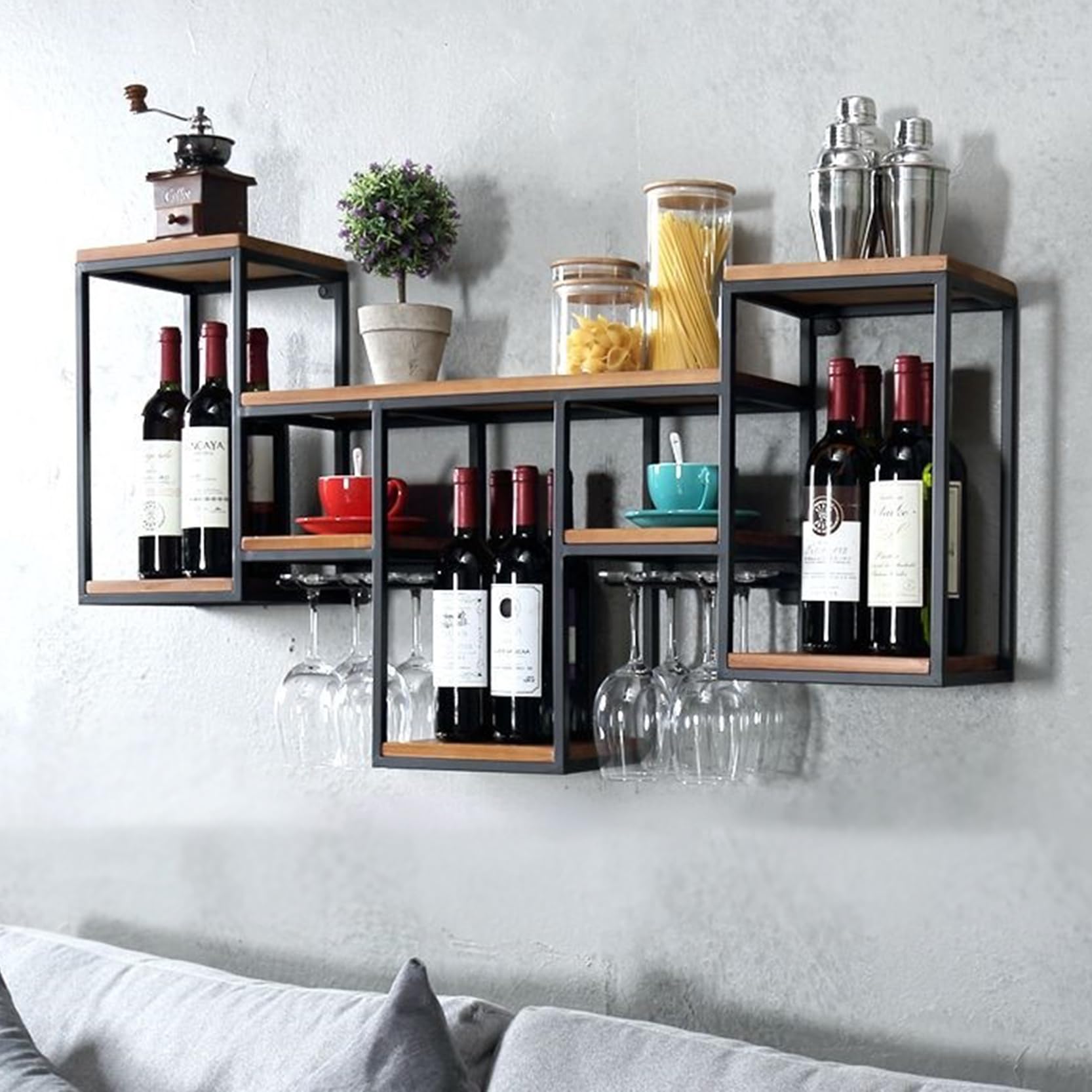 Étagère à vin murale pour gagner de la place en cuisine