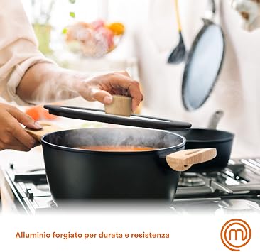 MasterChef Stock Pot with Lid 20cm Non Stick Casserole, Stew & Soup Pan for All Cooking Surfaces incl. Induction Hobs, Swiss Engineered with Scratch Resistant, Nonstick Coating, Aluminium, Woodlook