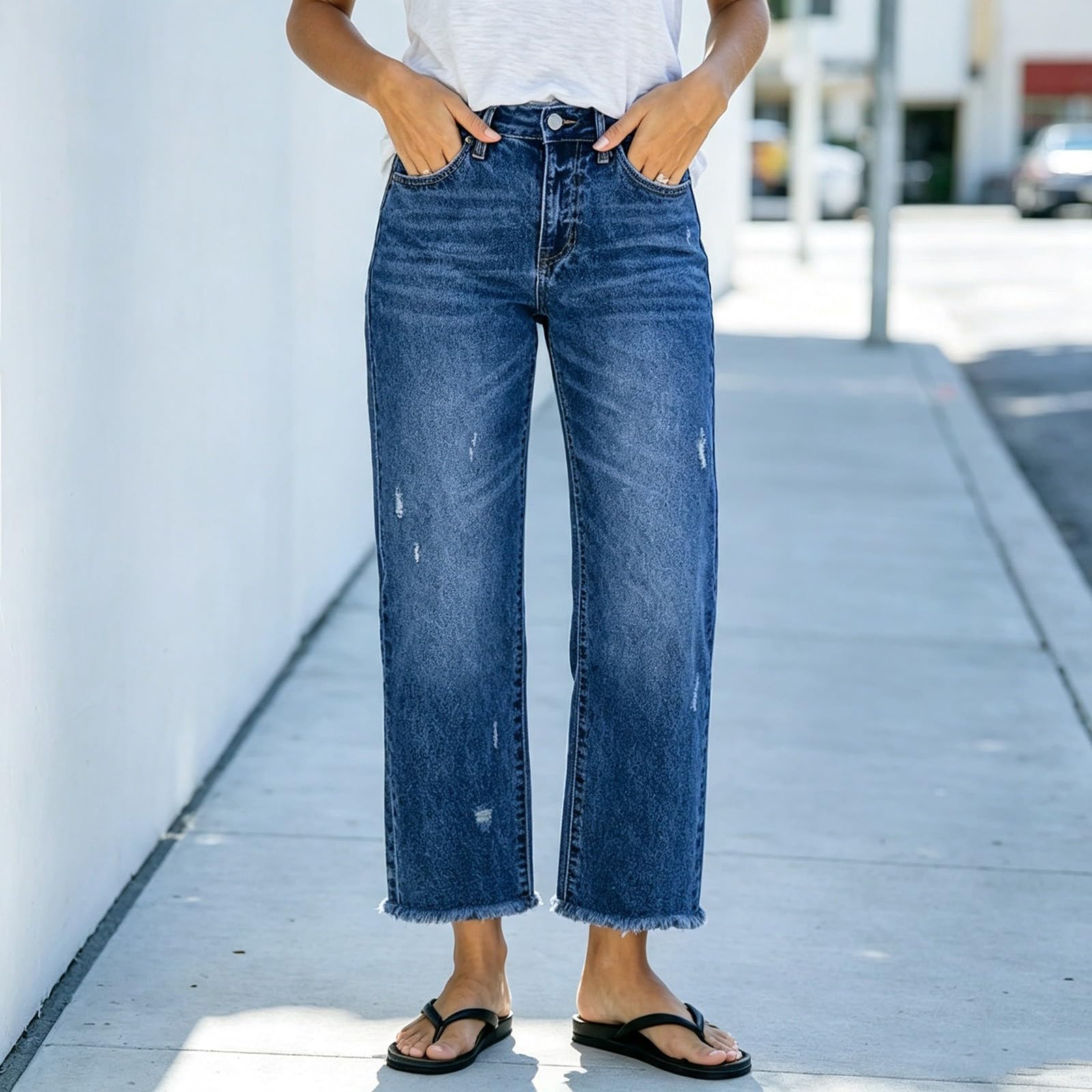 Jean pour femme en denim destroyed - Taille haute - Avec ourlet à franges