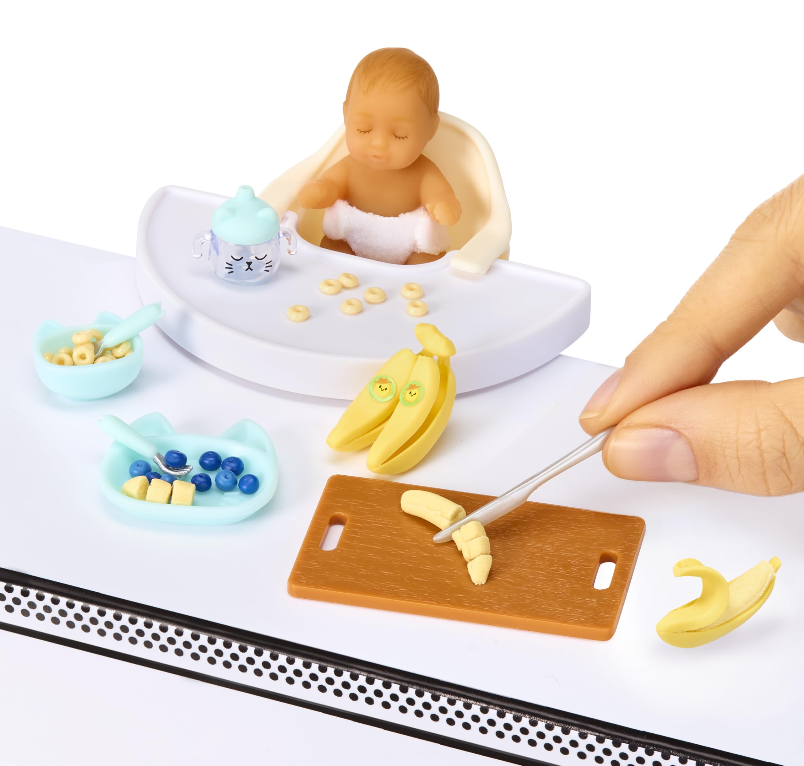 MGA’s Miniverse – Make It Mini Baby – Mini Opakowaniach. Komplet to Kreatywna Zabawa DIY z Miniaturkami: Jedzeniem, Butelkami i Akcesoriami dla Niemowląt. NIEJADALNE. Dla Dzieci od 8 Roku Życia
