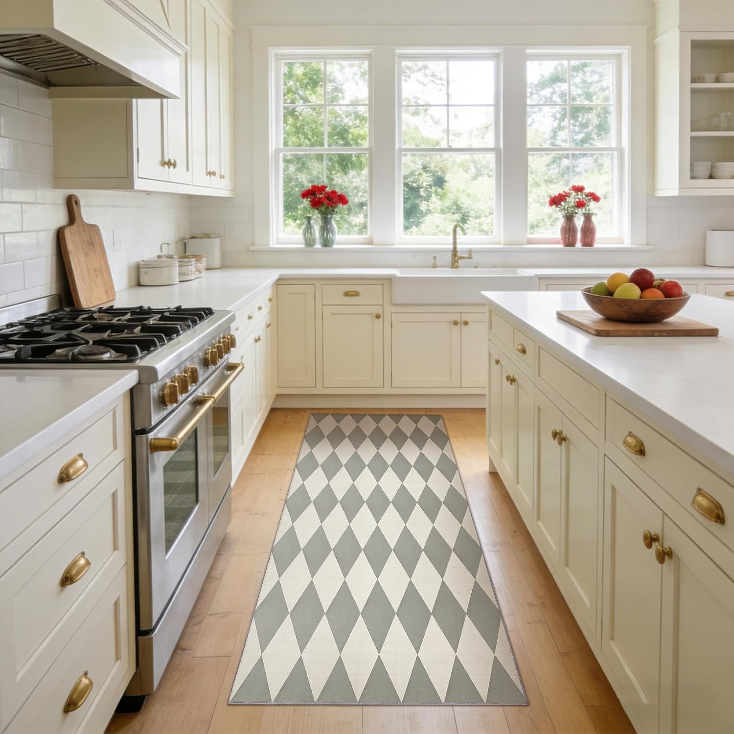 2x8 Checkered Rug Runners for Hallways,Low Pile Non-Slip Diamond Washable Kitchen Runner Rugs, Classic Neutral Gingham Decor Faux Wool Carpet for Bathroom Bedroom Entryway (Grey)