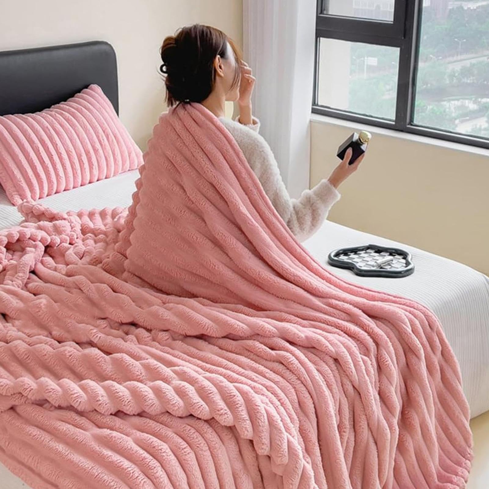 Couverture de fausse fourrure grise pour canapé et lit doux