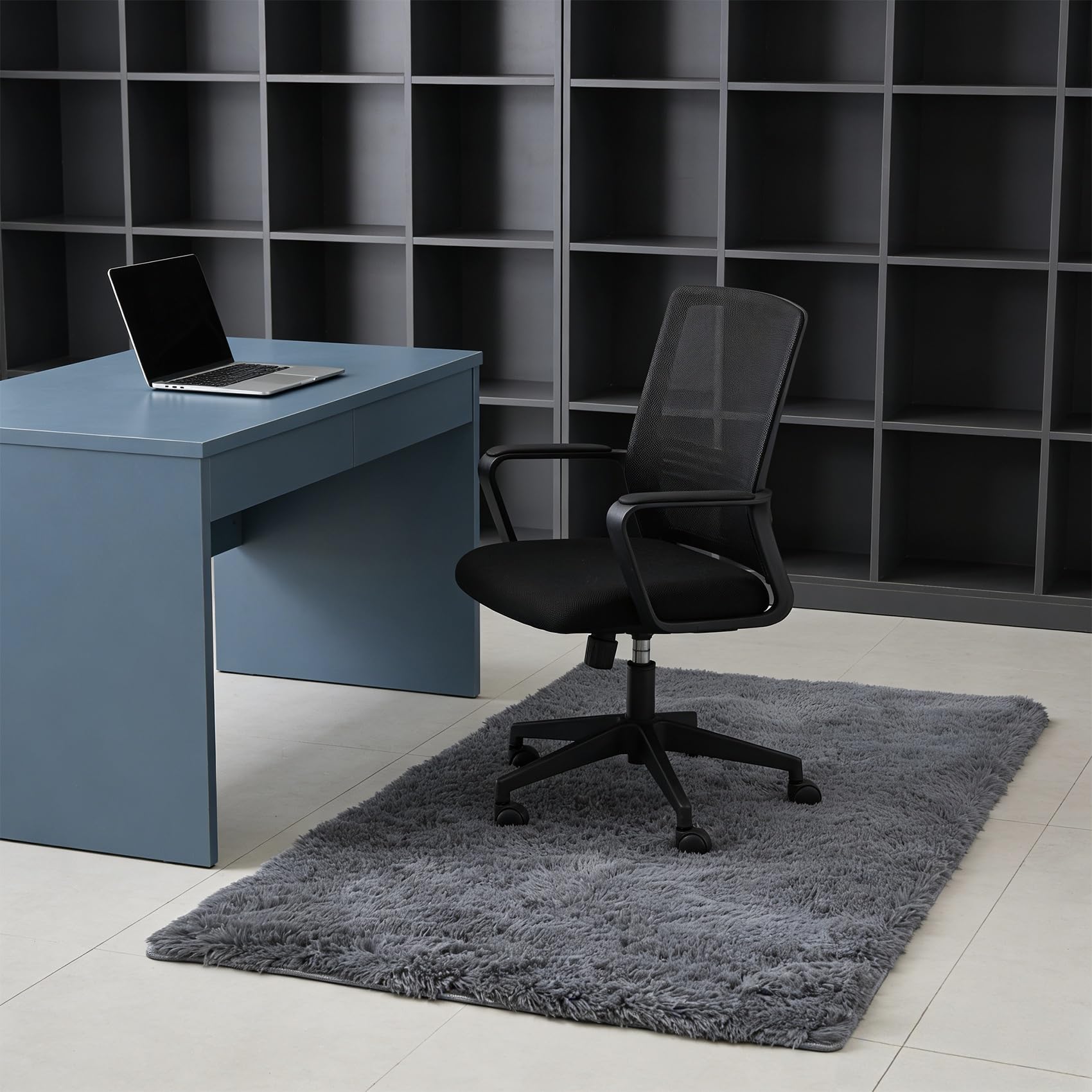Tapis antidérapant gris résistant et facile à nettoyer
