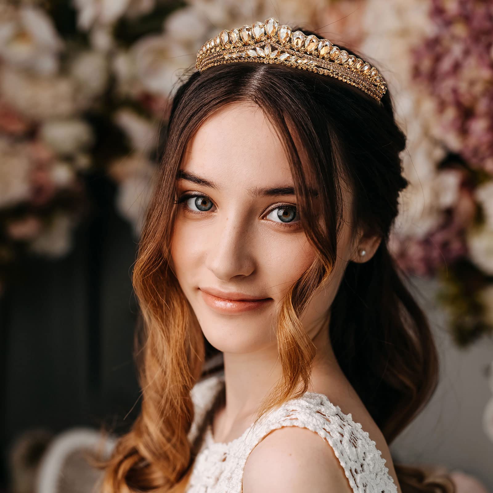 AW BRIDAL Tiaras and Crowns for Women, Queen Tiara Headband - Princess  Tiara for Prom Wedding Pageant Birthday, Champagne Gold
