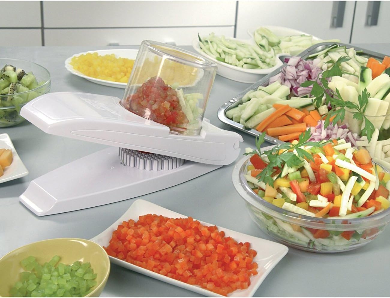 Wonder Magicย โย Vegetable Chopper With Stainless Steel Blades For Quickly And Easily Chopping And Slicing Fruit, Vegetables, Cheese, Onions And More Diced Or Julienne.