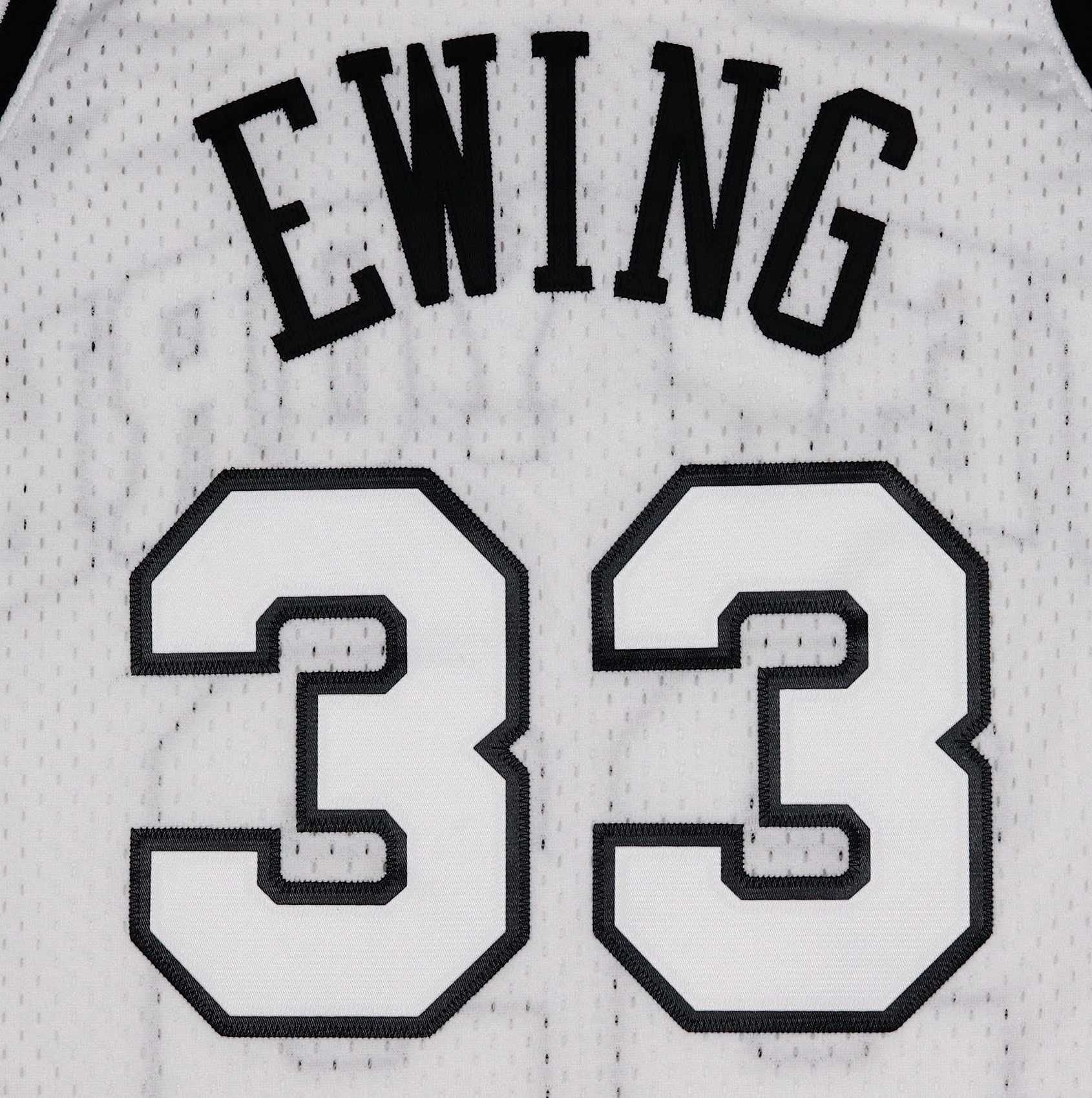 Mitchell & Ness Patrick Ewing #33 New York Knicks NBA White